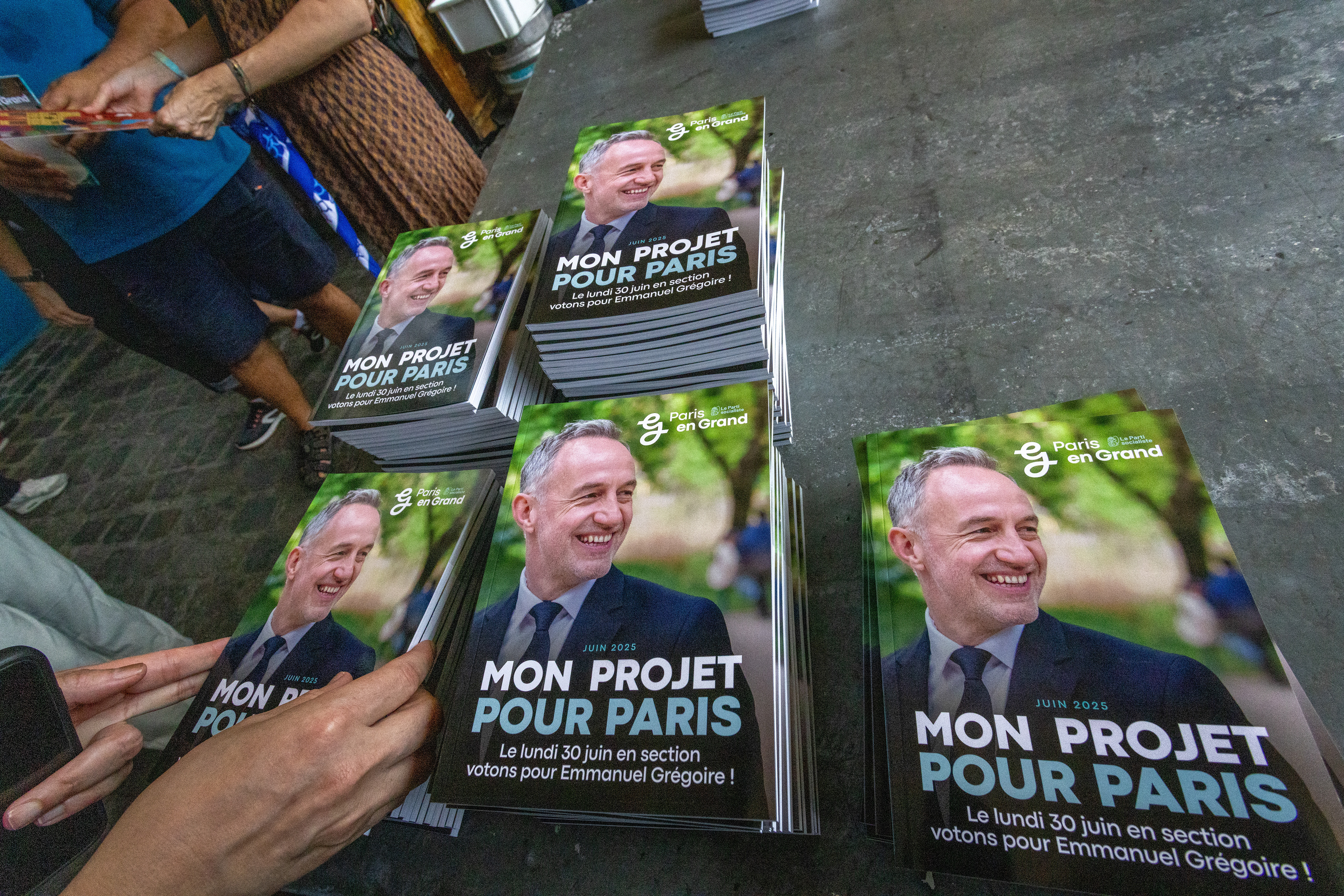 First meeting of campaign at the Petite Halle of La Villette