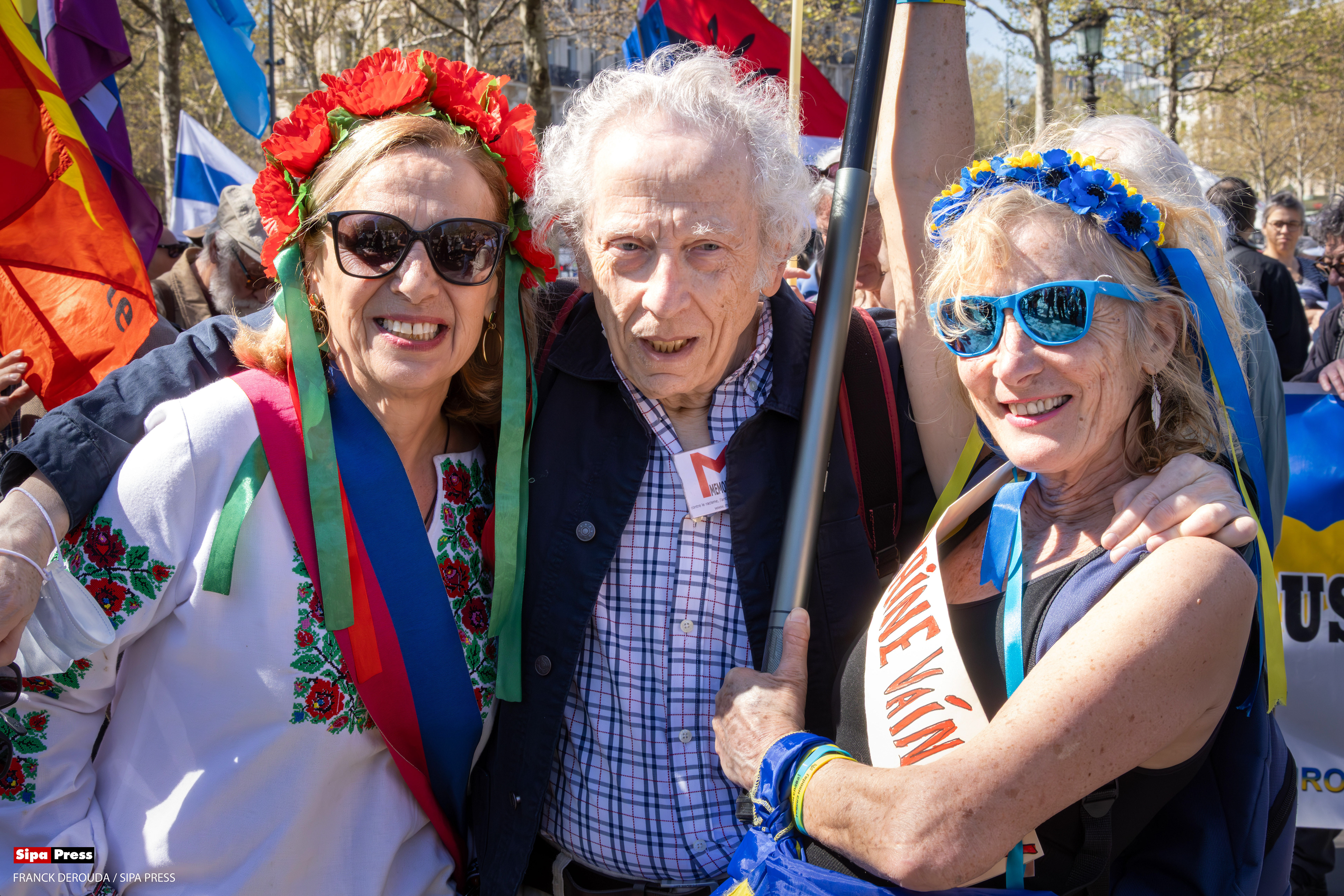 Manifestation pour l'Ukraine - Geneviève Garrigos
