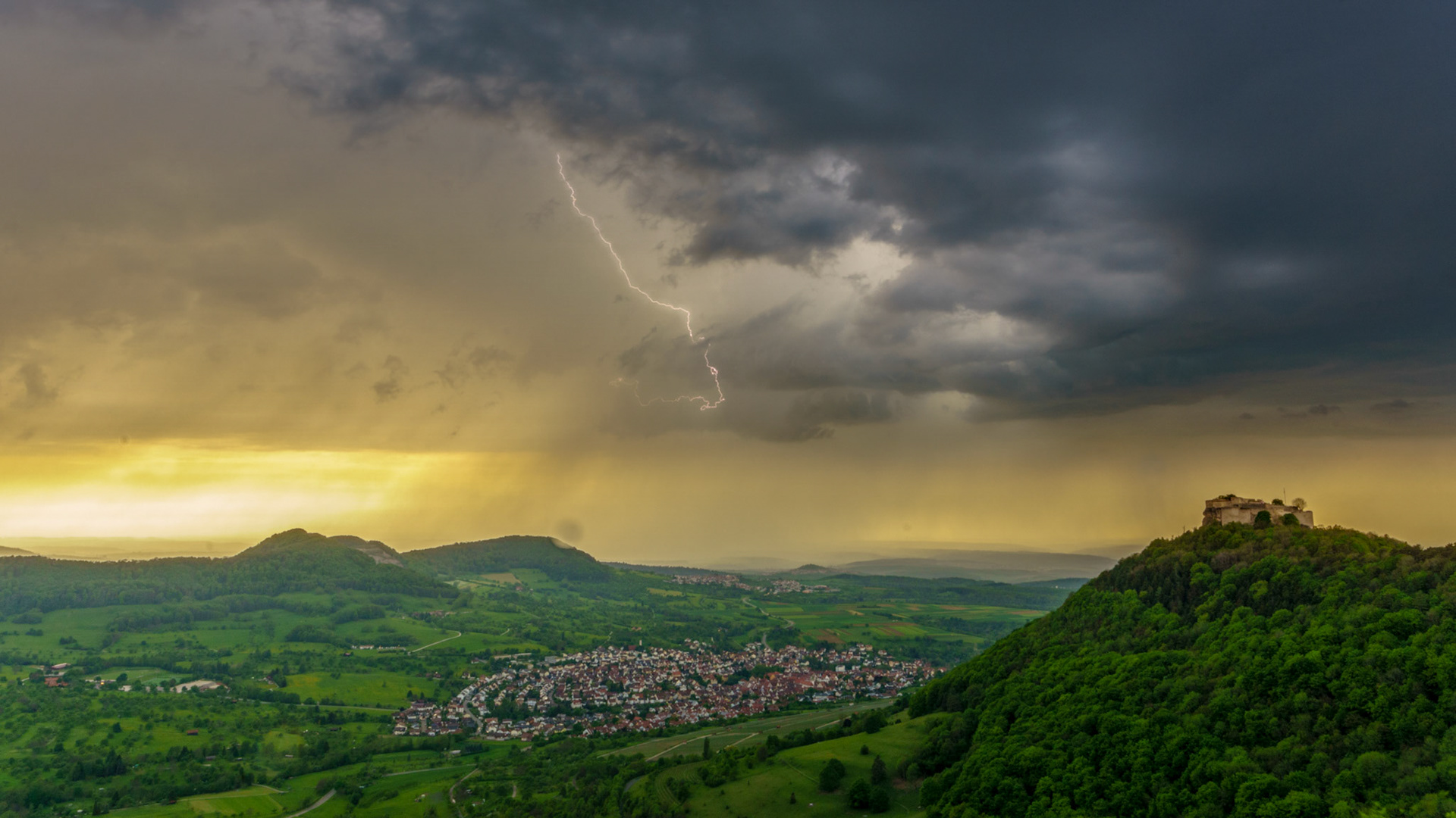 Gewitter und Superzelle Hohen Neuffen Mai