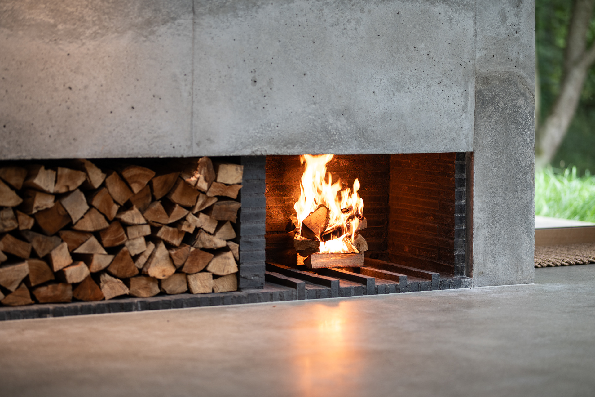 Fireplace - Storskovvej Cluster, Denmark - photo Martin Kaufmann