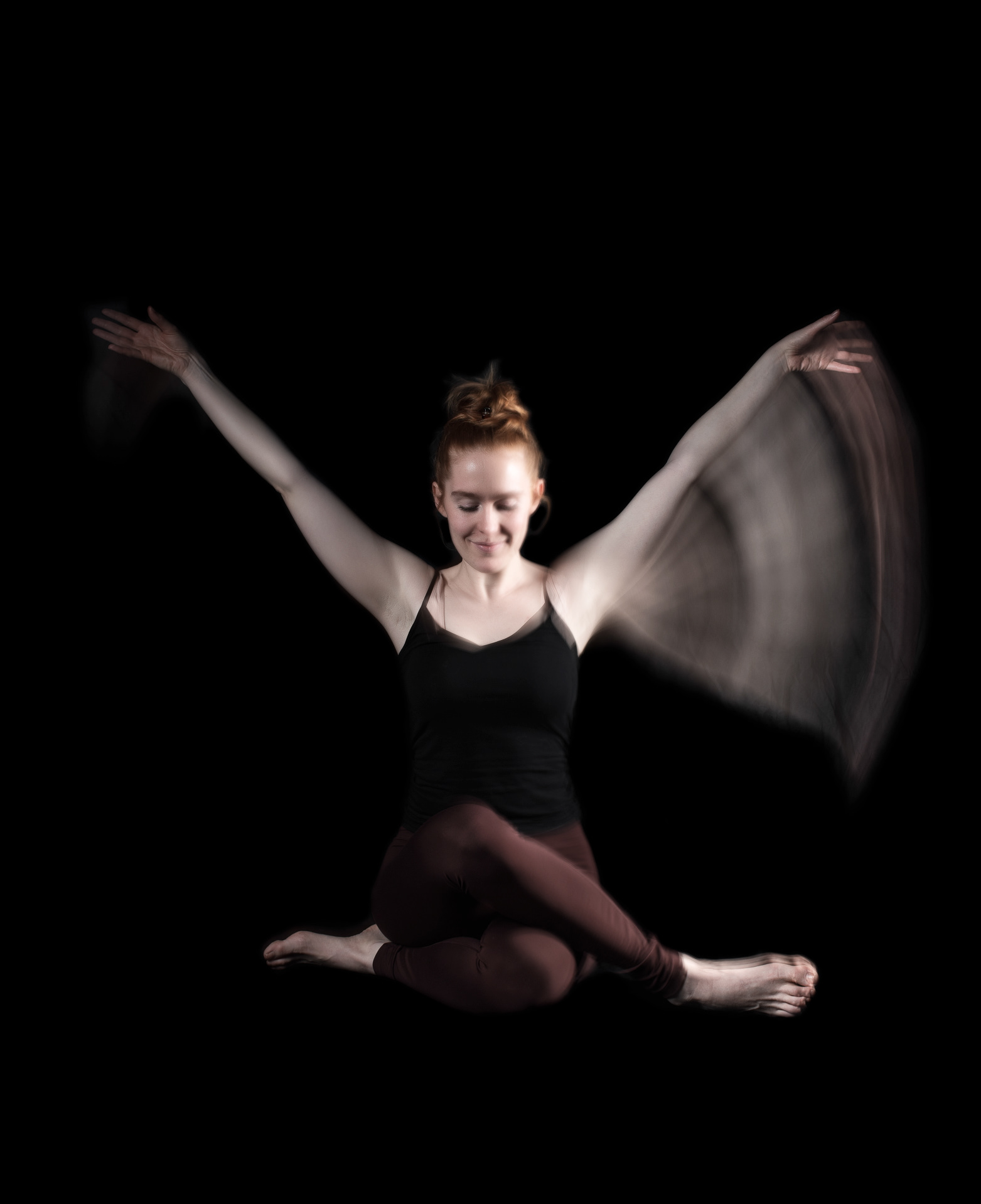 Yoga movements with Daphne Dahlin - photo Martin Kaufmann