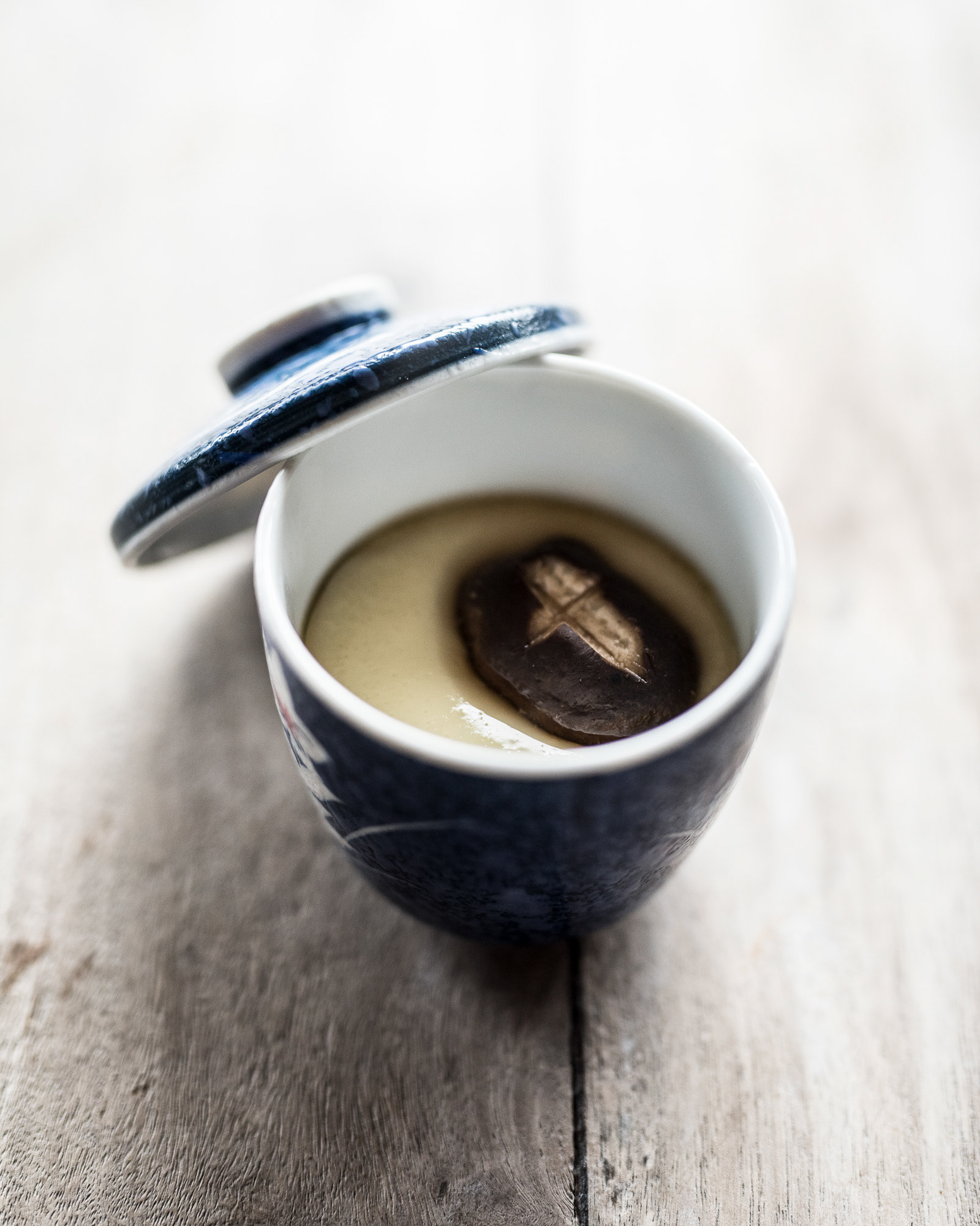 Japanese cookbook - Japansk kogebog - photo Martin Kaufmann