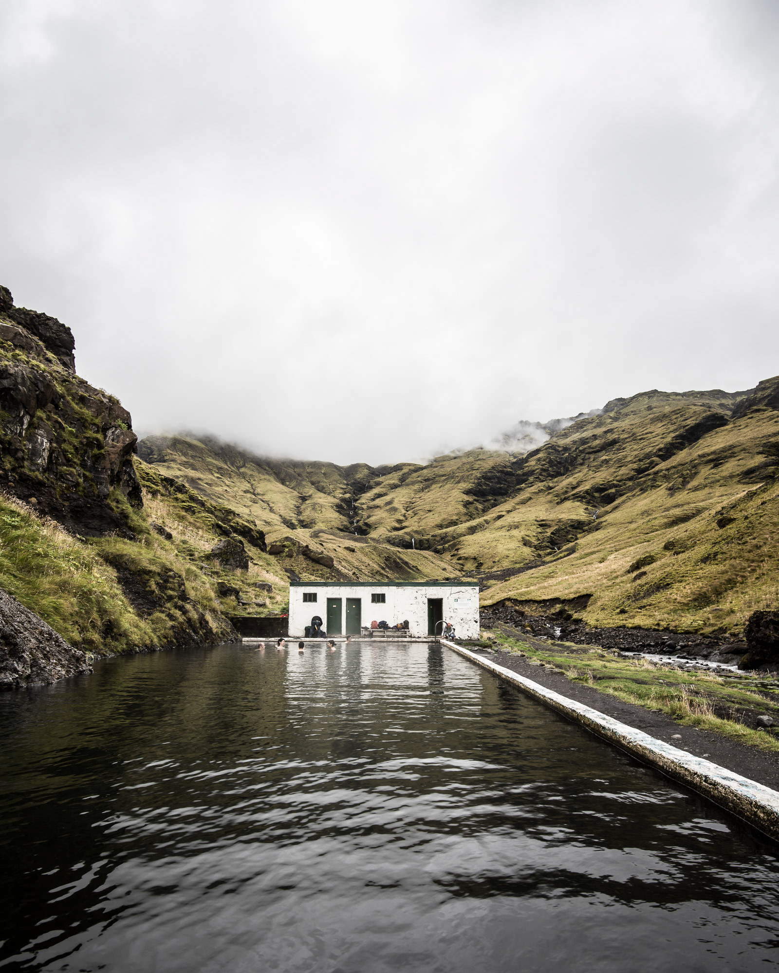 Seljavallalaug thermal pool - Photos from traveling Iceland - photo Martin Kaufmann