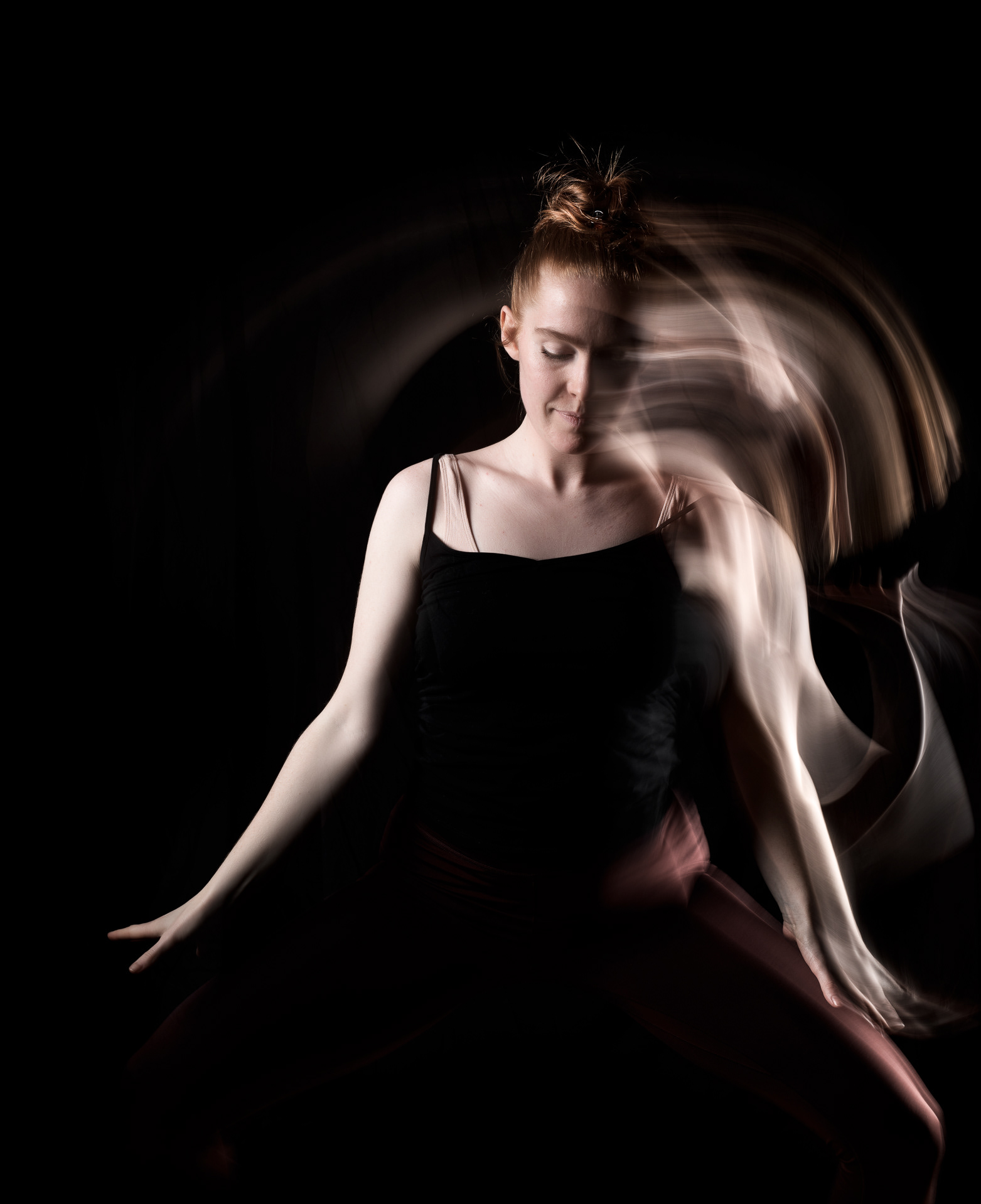 Yoga movements with Daphne Dahlin - photo Martin Kaufmann