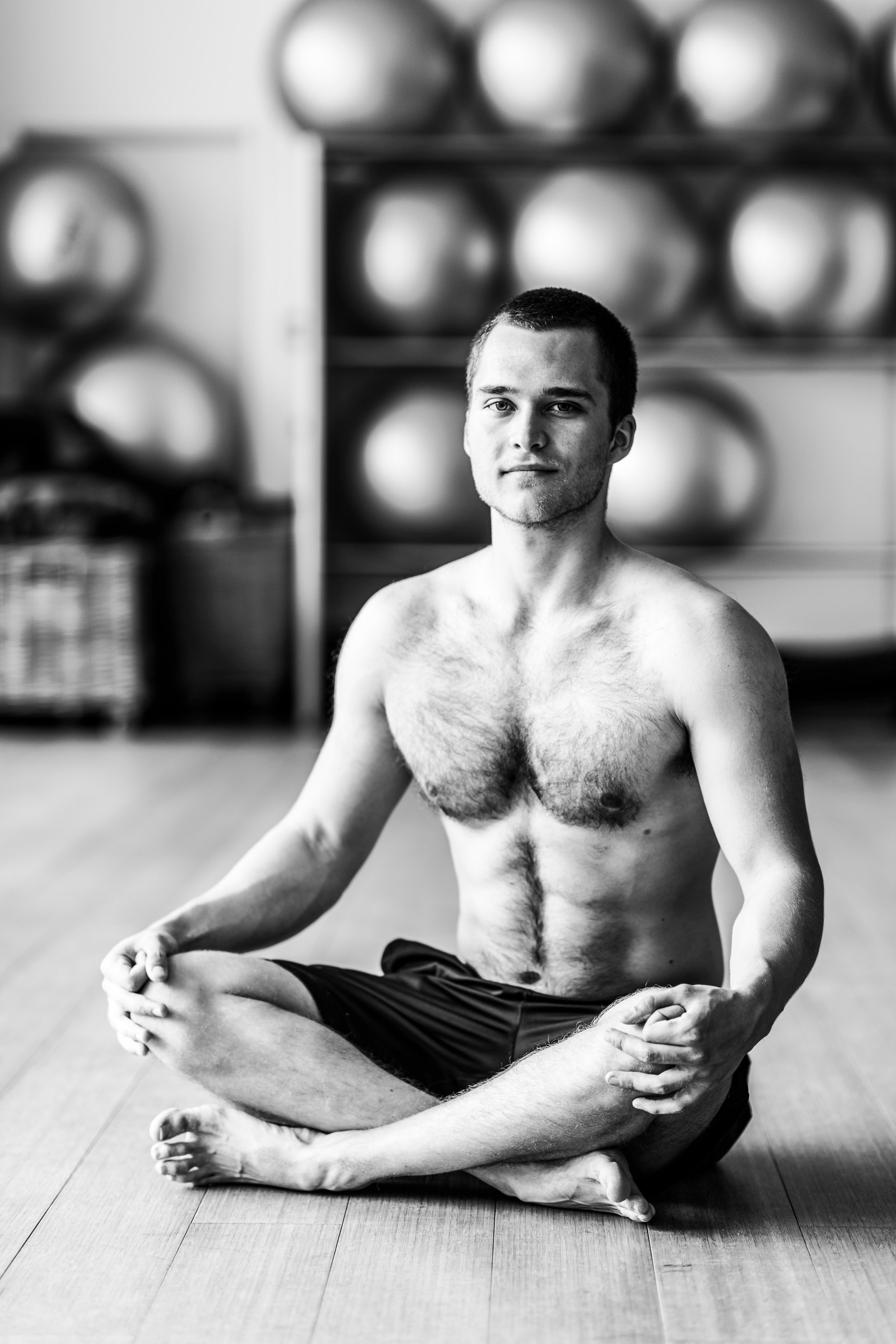 Gymnastics / Mobility with Jonas Thylstrup - at Kurhotel Skodsborg - photo Martin Kaufmann