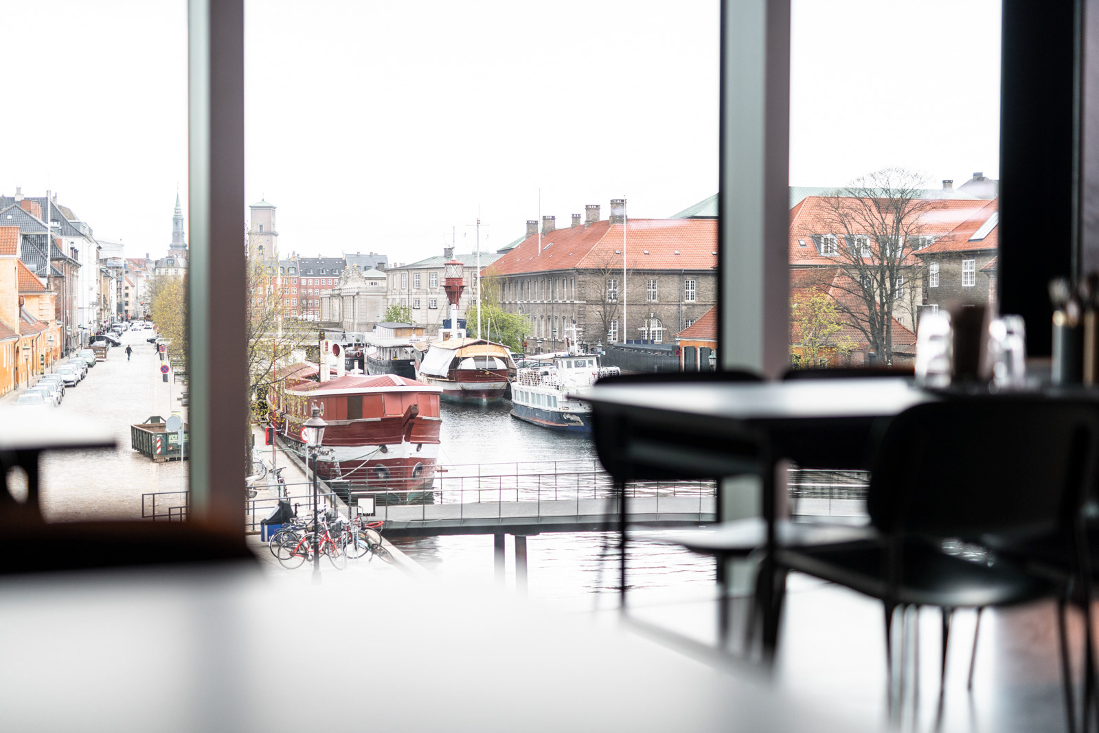BLOX EATS - cafeteria and foodhall in Copenhagen - photo Martin Kaufmann