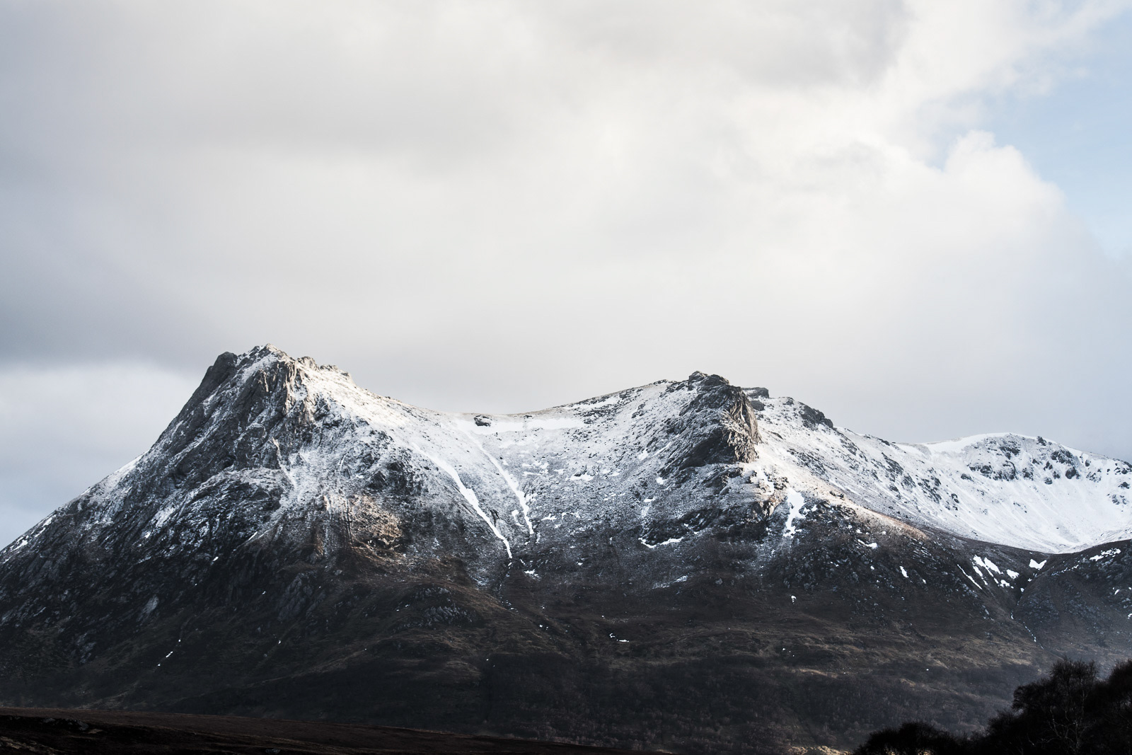 Mountains - Kyle House, Northern Scotland - photo Martin Kaufmann