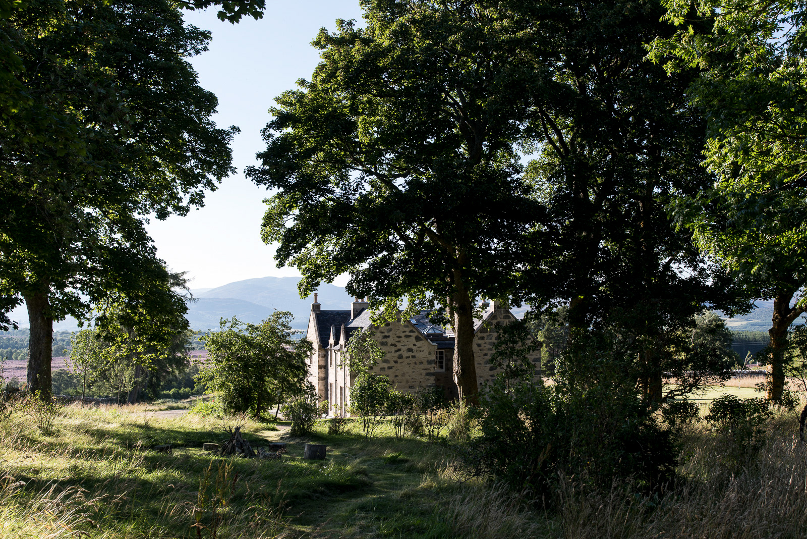 Killiehuntly Farmhouse in Scotland - photo Martin Kaufmann