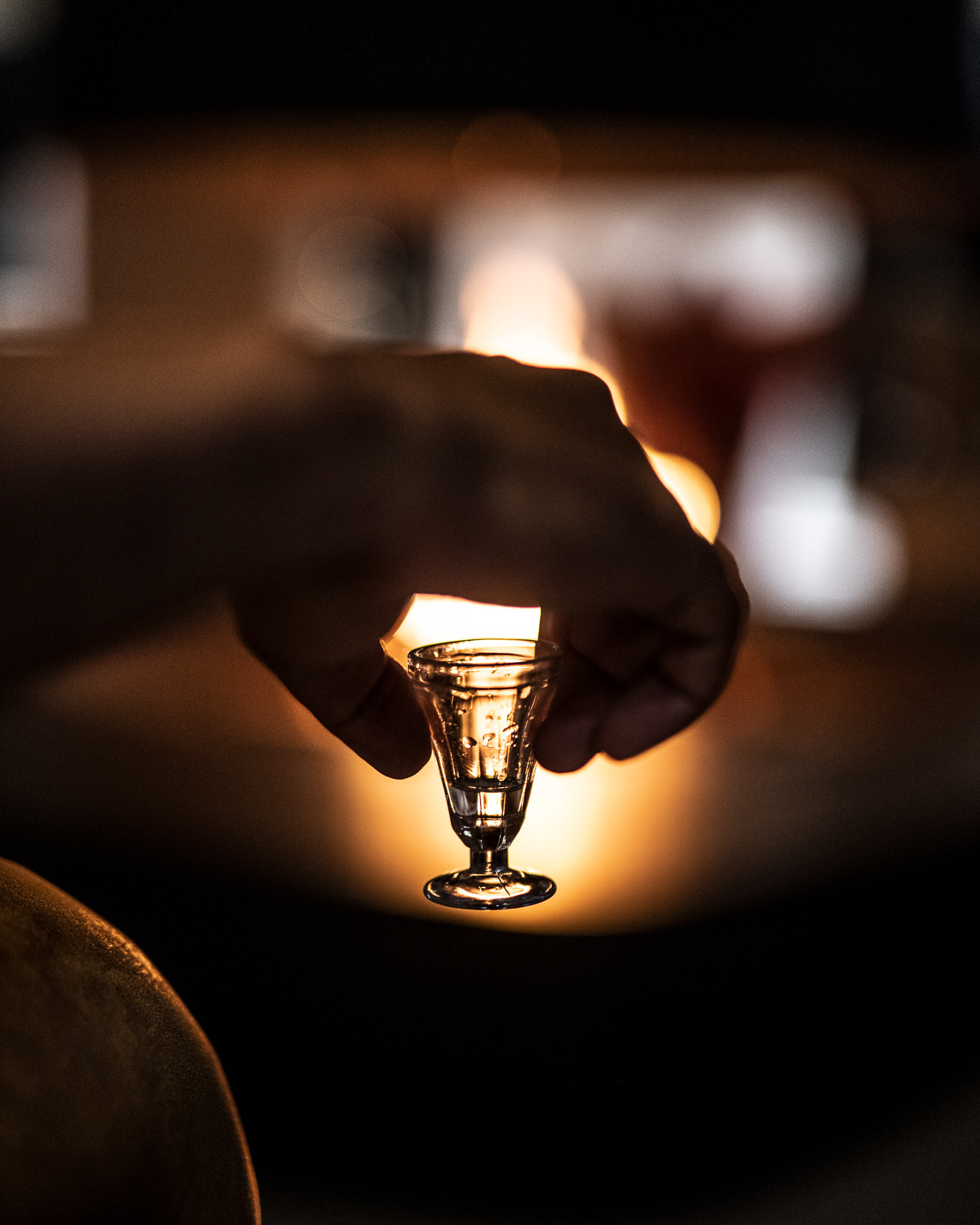 Medronho at the fireplace - Craveiral Farmhouse in Alentejo, Portugal - photo Martin Kaufmann