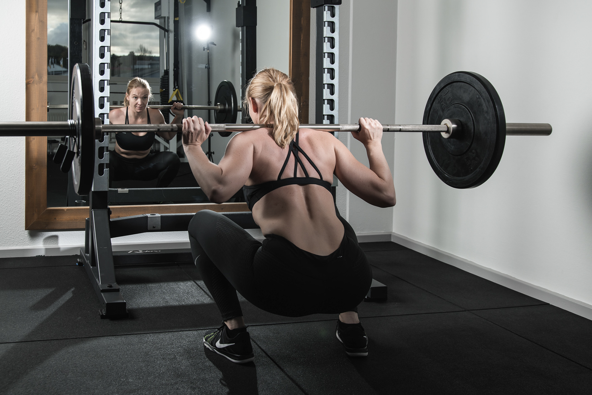 Barbell - Personal trainer Gitte Lauridsen - sport photography - photo Martin Kaufmann