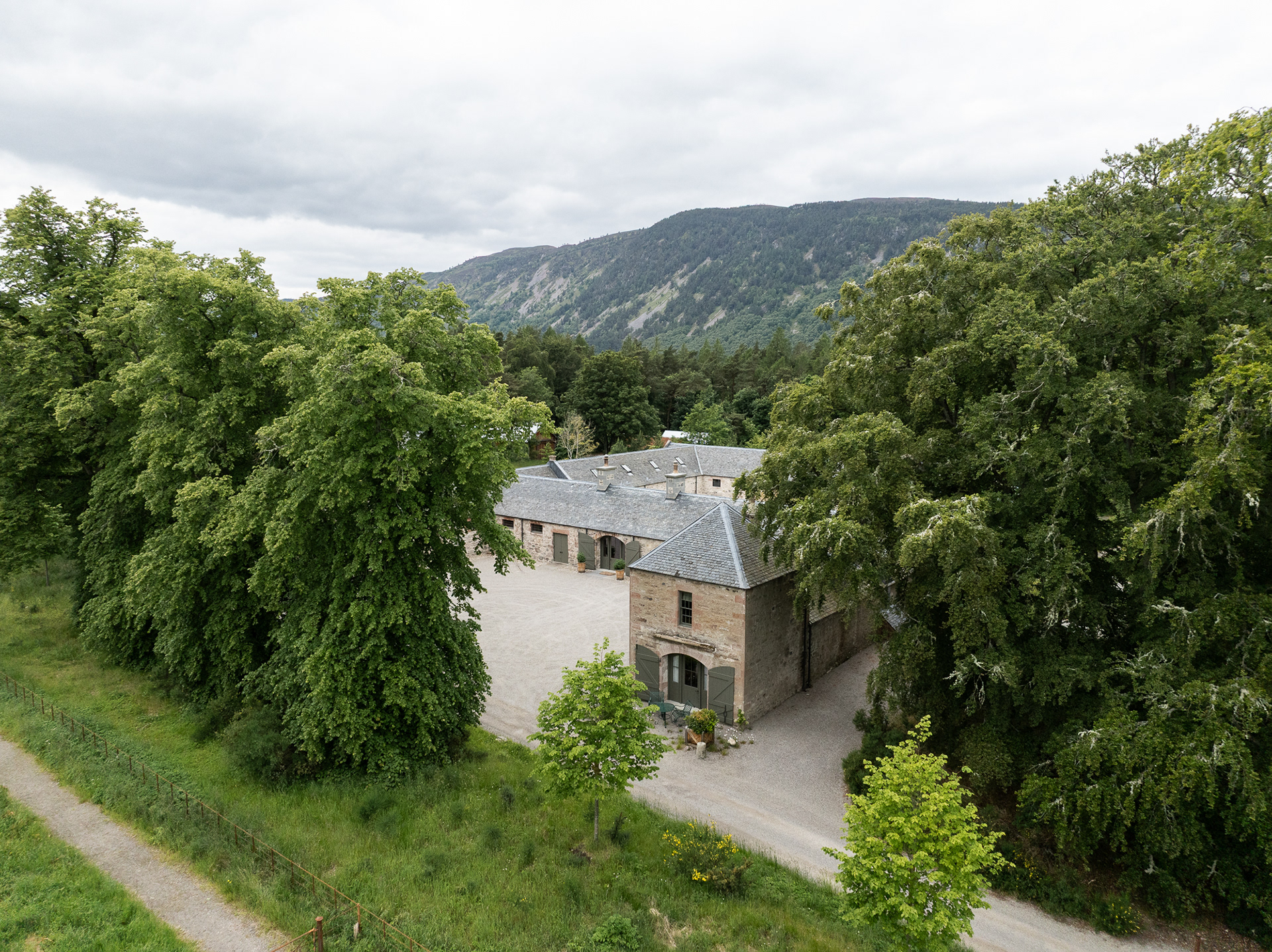 North and South Bothy, Aldourie Castle in Scotland - photo Martin Kaufmann