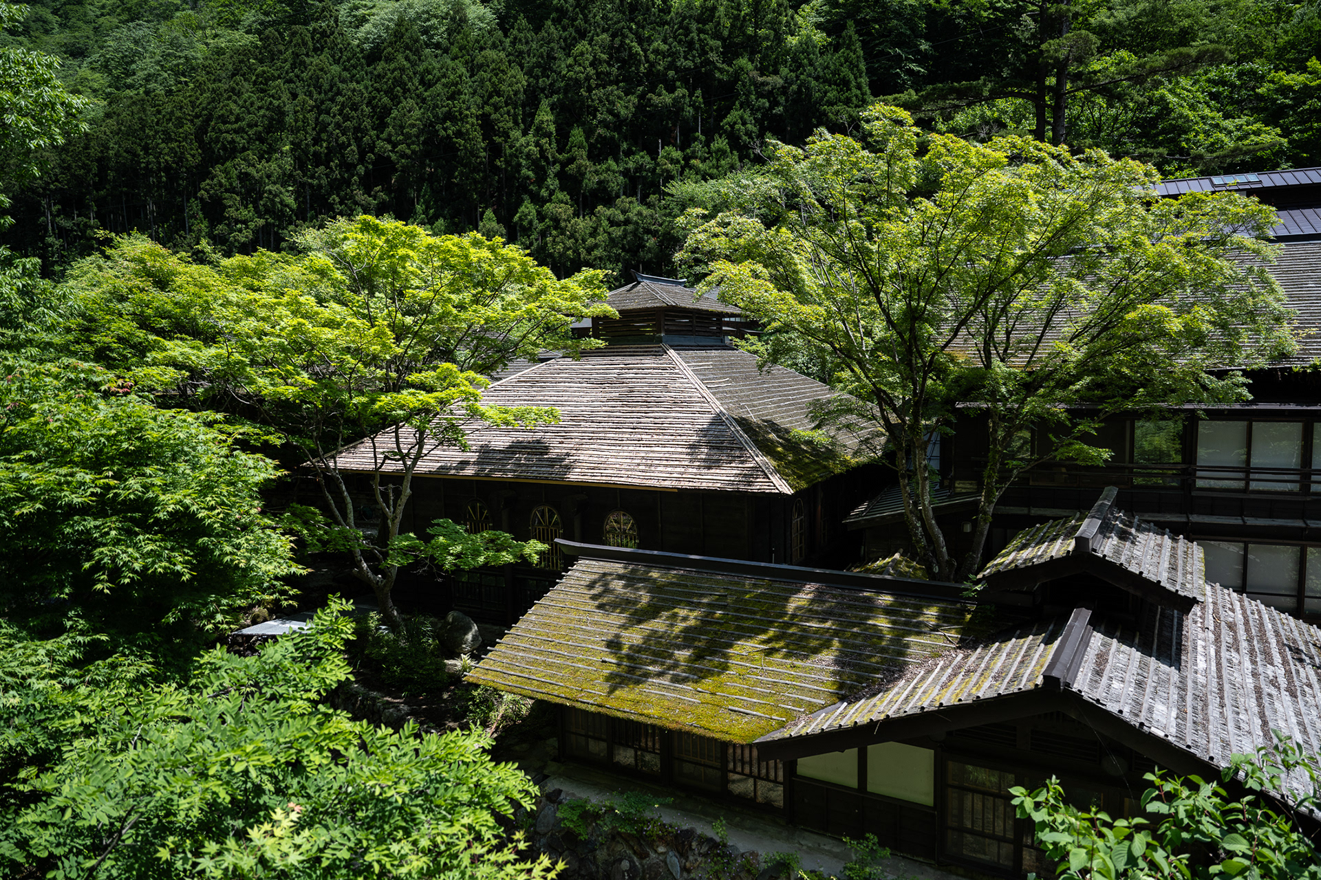 Hoshi No Yu from the outside - at Hoshi Onsen (Japanese hot spring) - mixed gender bath - photo Martin Kaufmann