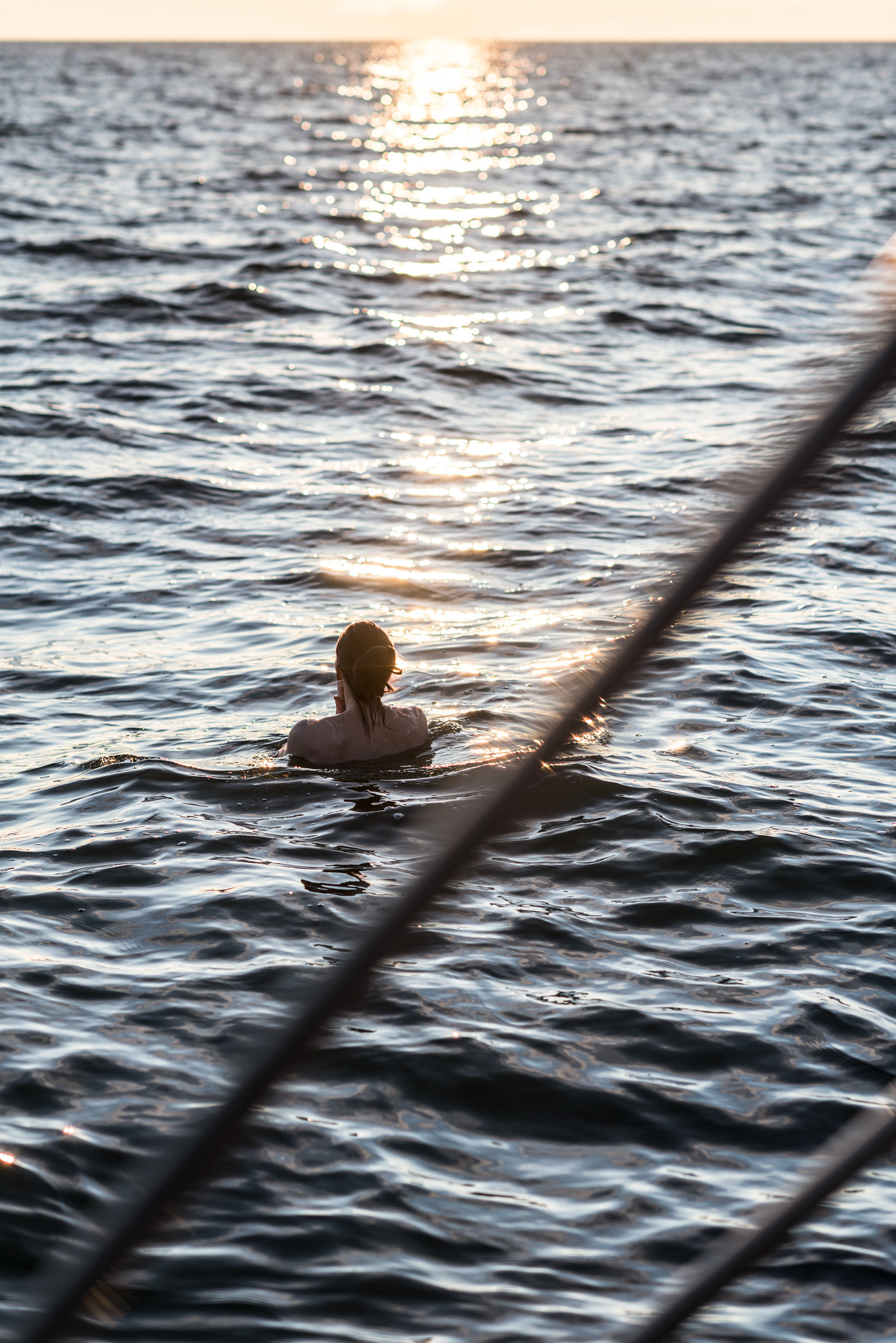 Winter bather - woman swimming - editorial for OAK Magazine - photo Martin Kaufmann