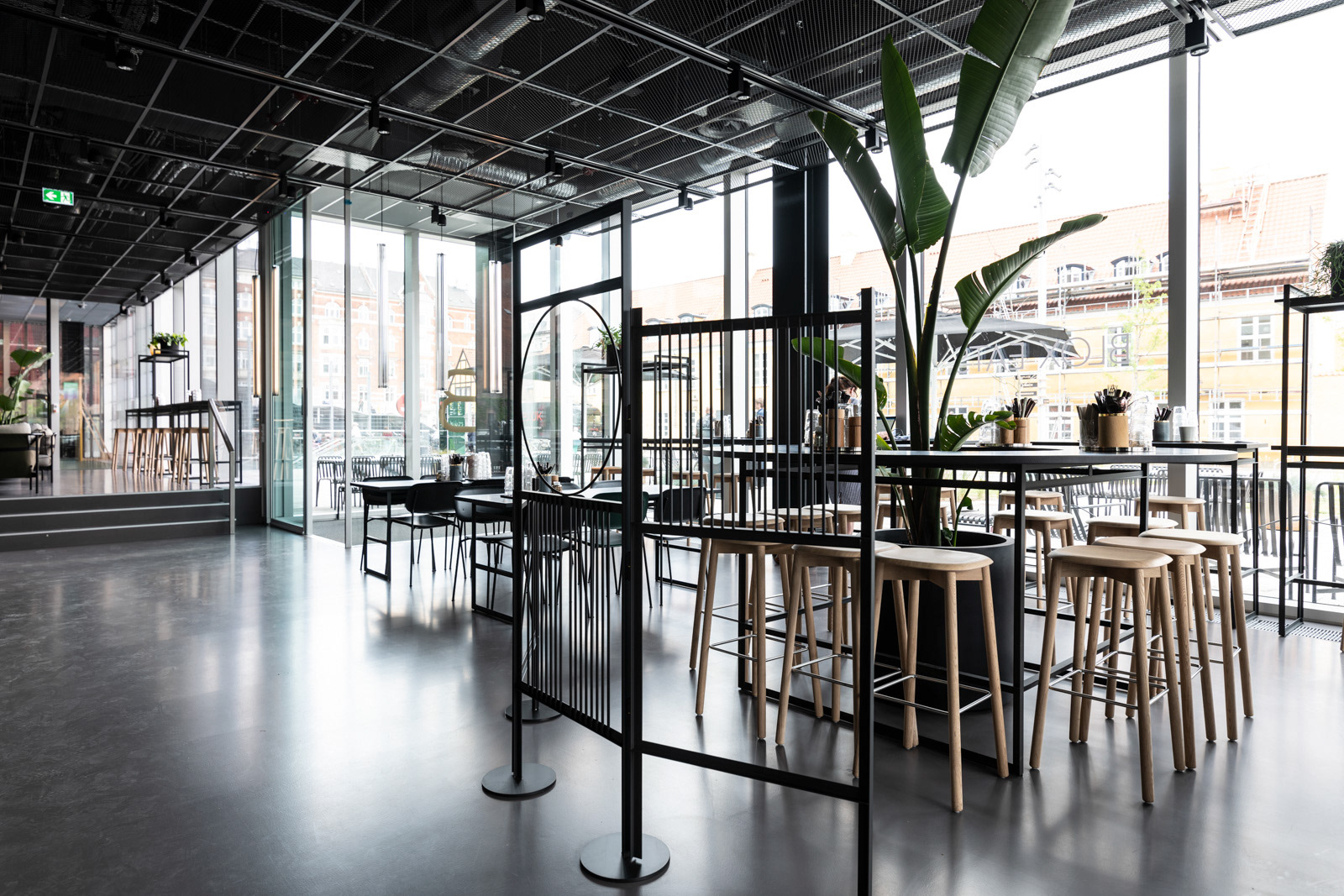 BLOX EATS - cafeteria and foodhall in Copenhagen - photo Martin Kaufmann