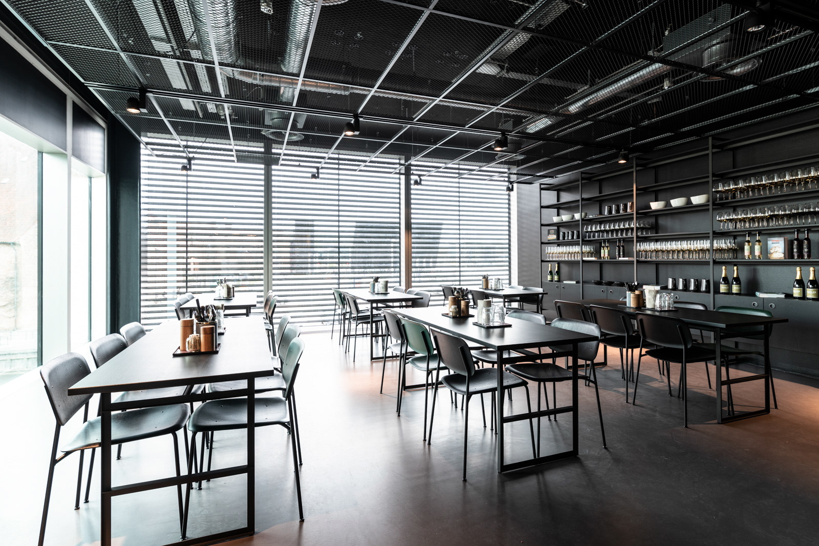 BLOX EATS - cafeteria and foodhall in Copenhagen - photo Martin Kaufmann