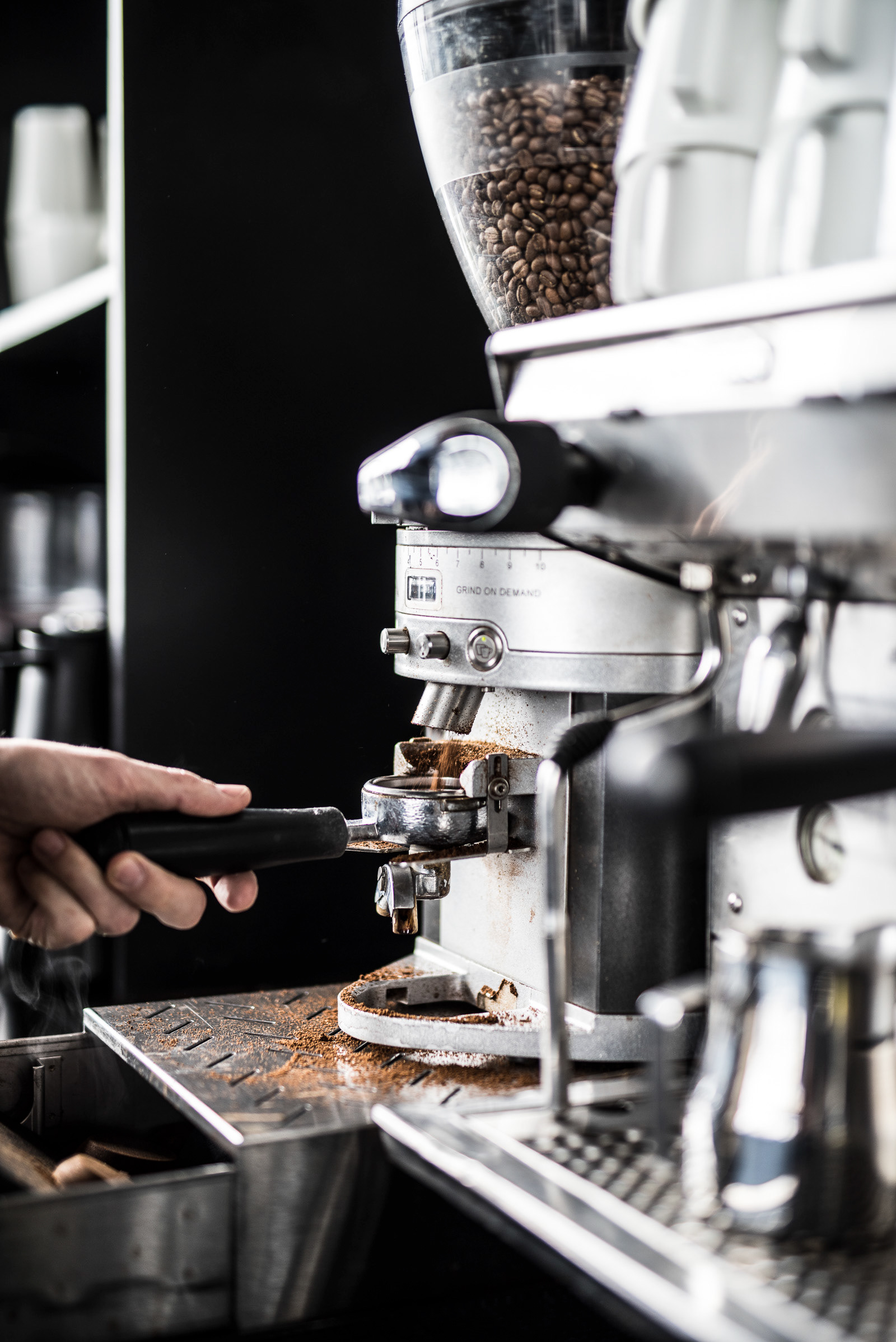 Grinding coffee - Cafe & Restaurant Ofelie, Royal Danish Theatre - photo Martin Kaufmann