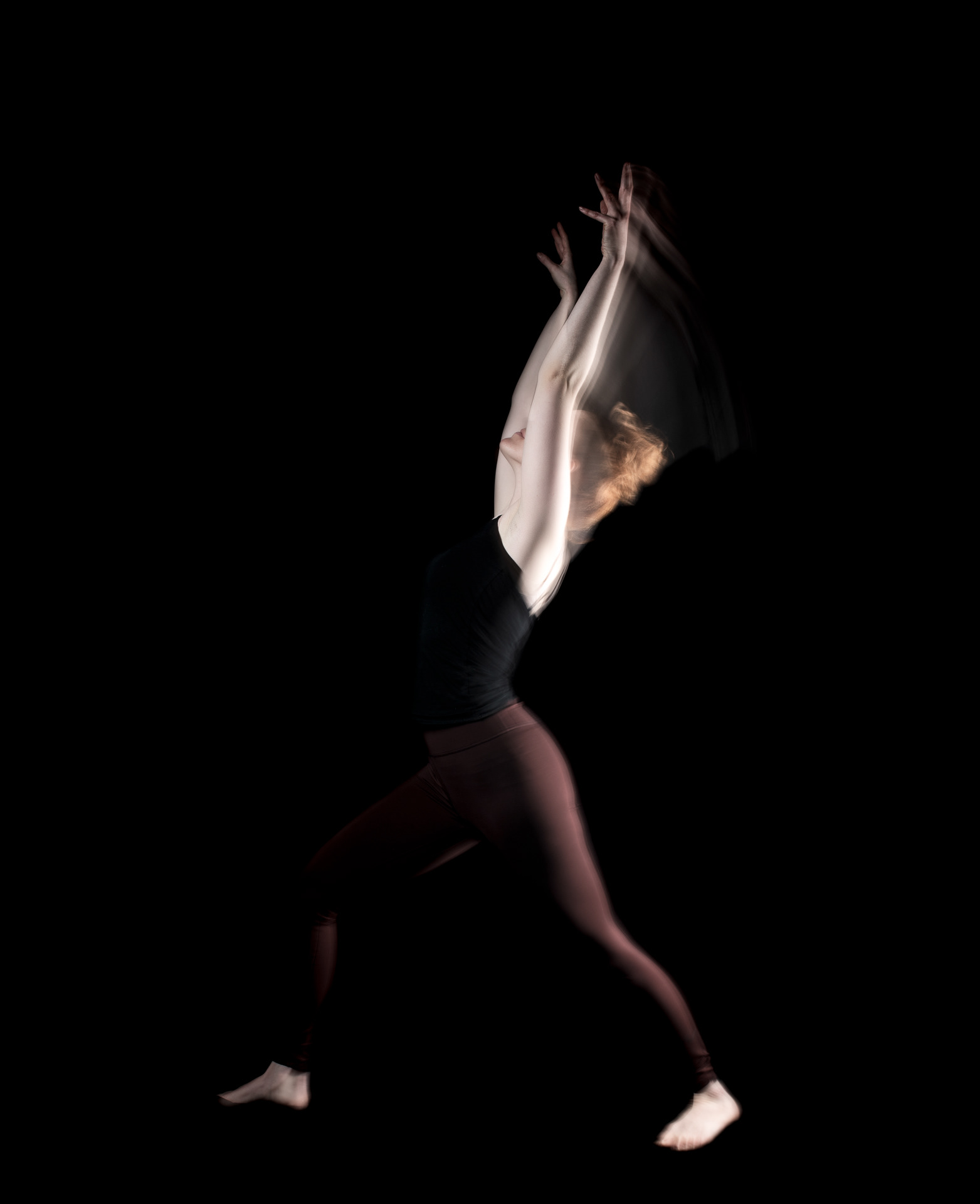 Yoga movements with Daphne Dahlin - photo Martin Kaufmann