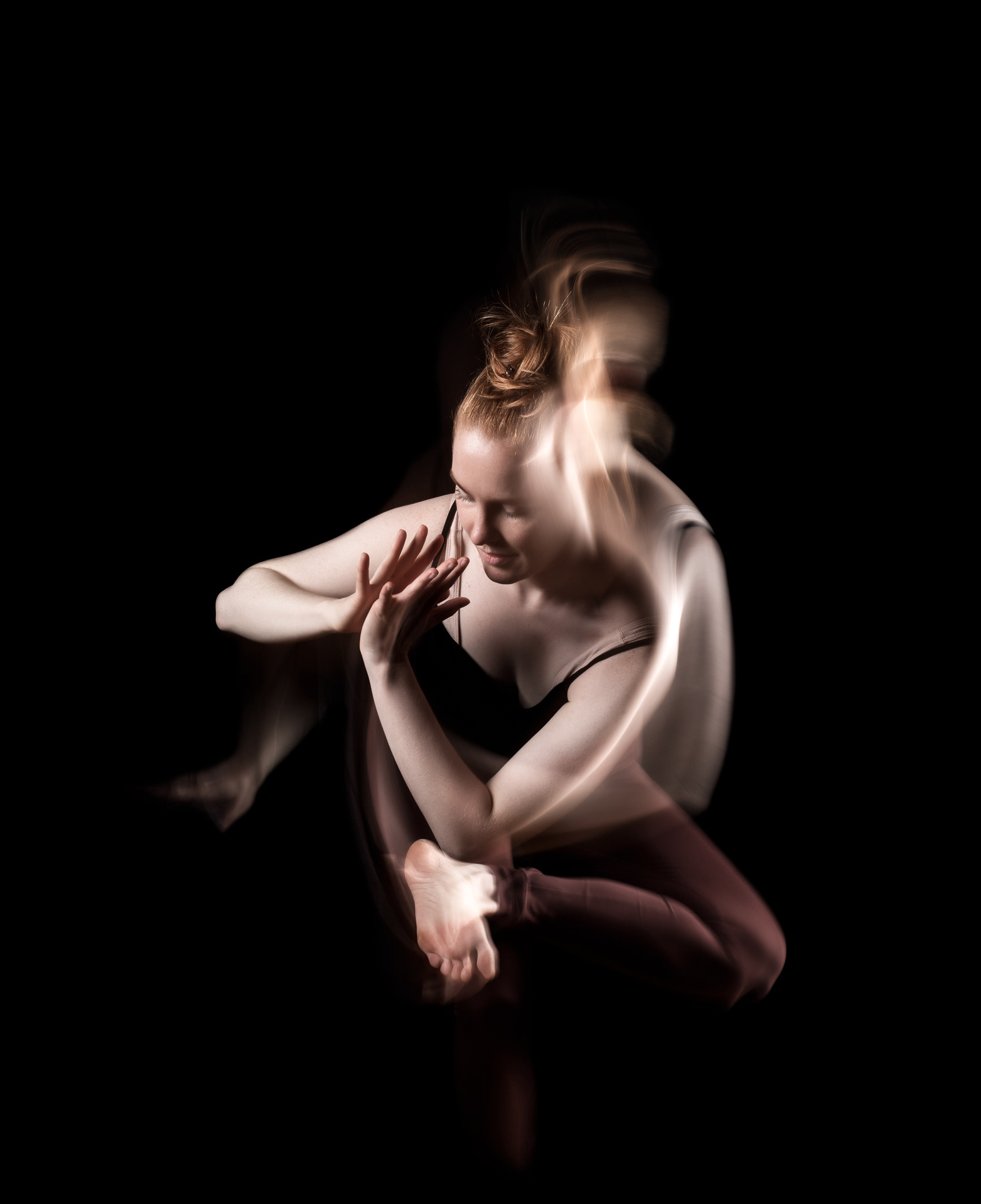 Yoga movements with Daphne Dahlin - photo Martin Kaufmann