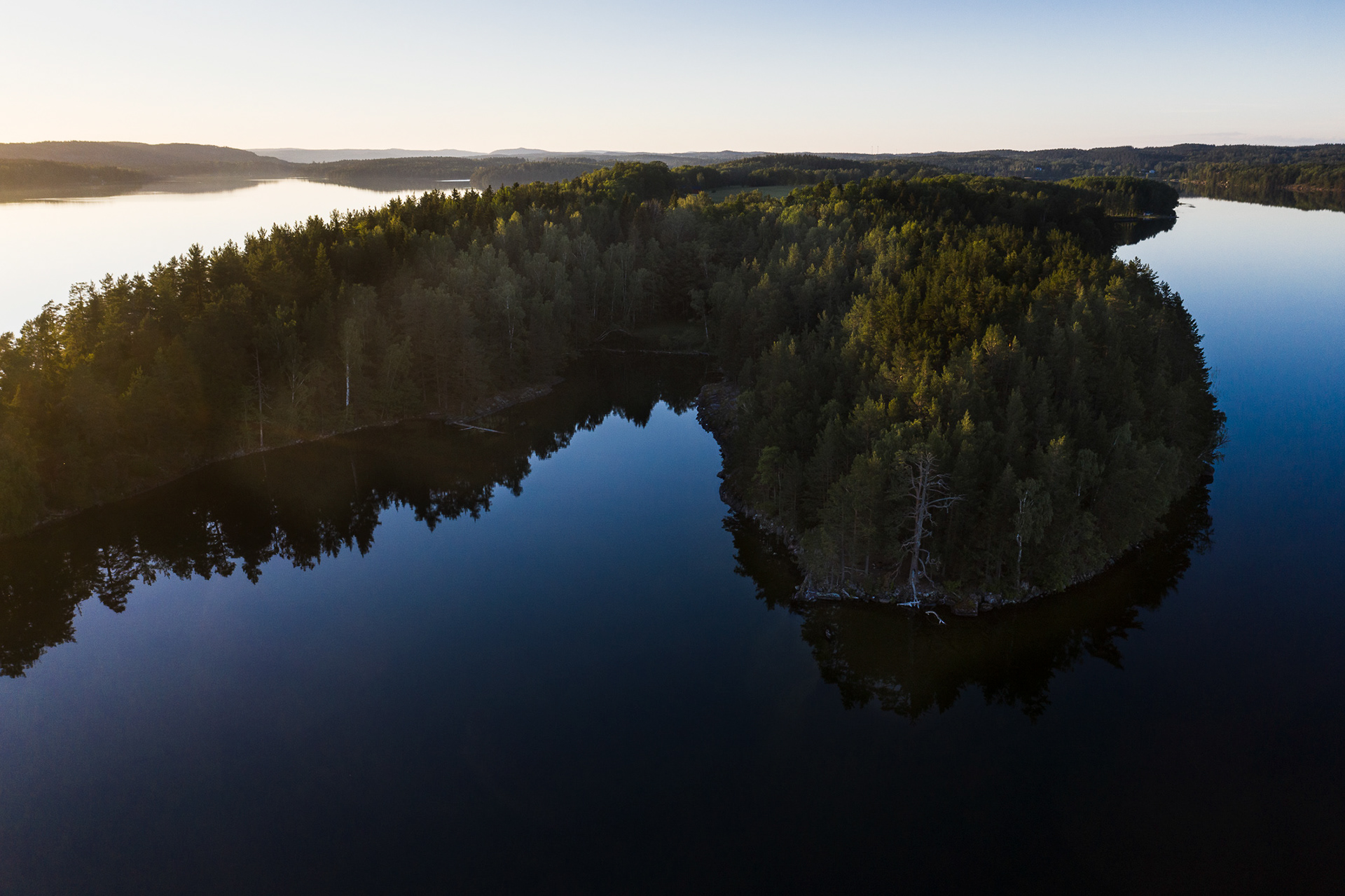 Drone images - 72 Hour Cabin at Henriksholm, Lake Ånimmen in Sweden - photo Martin Kaufmann
