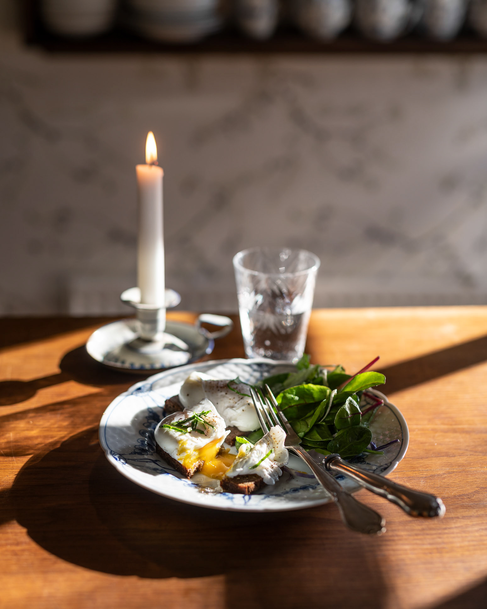 Poached eggs - Loegismose Easter Magazine - photo Martin Kaufmann