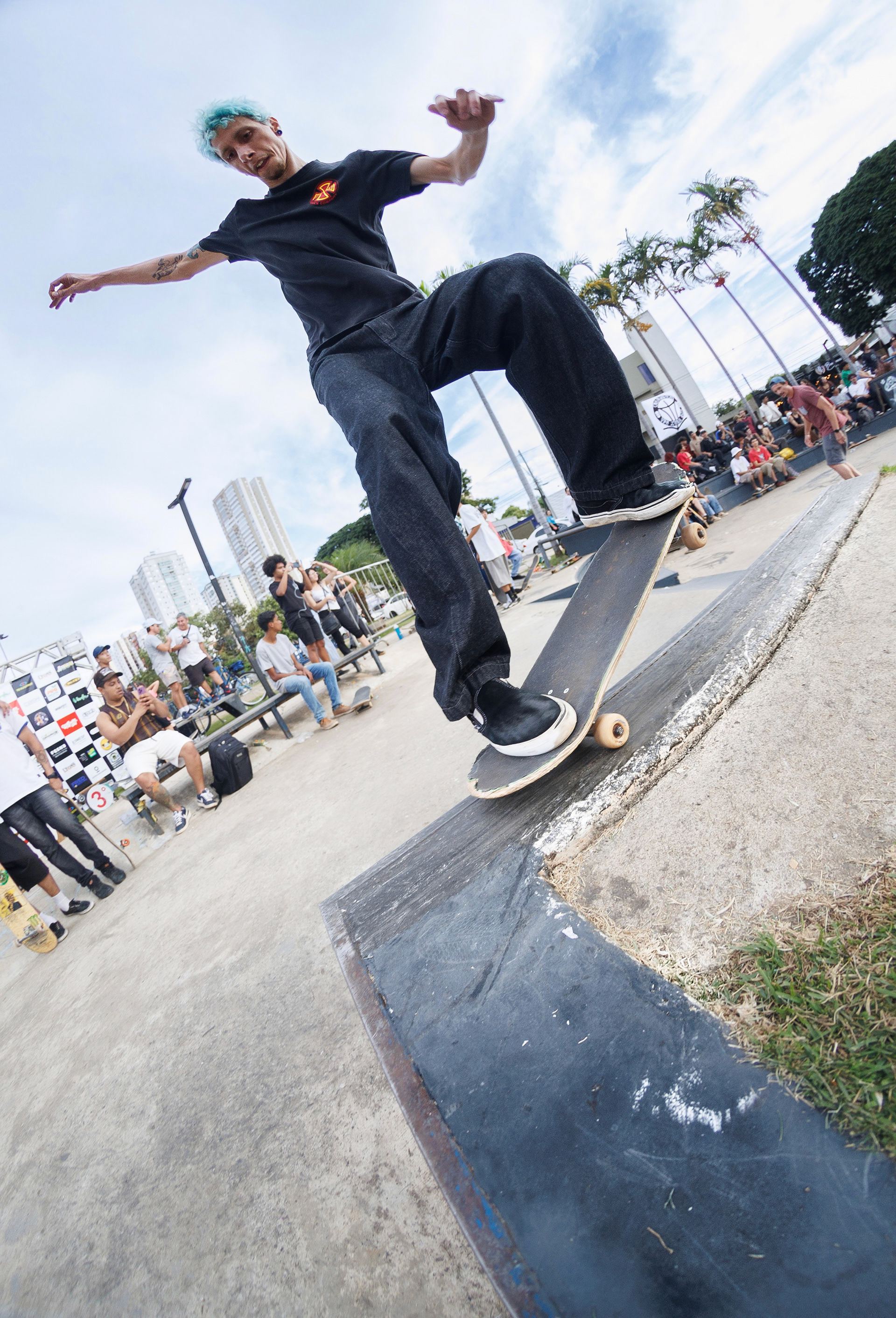 Cearense vence etapa de circuito de skate street amador em