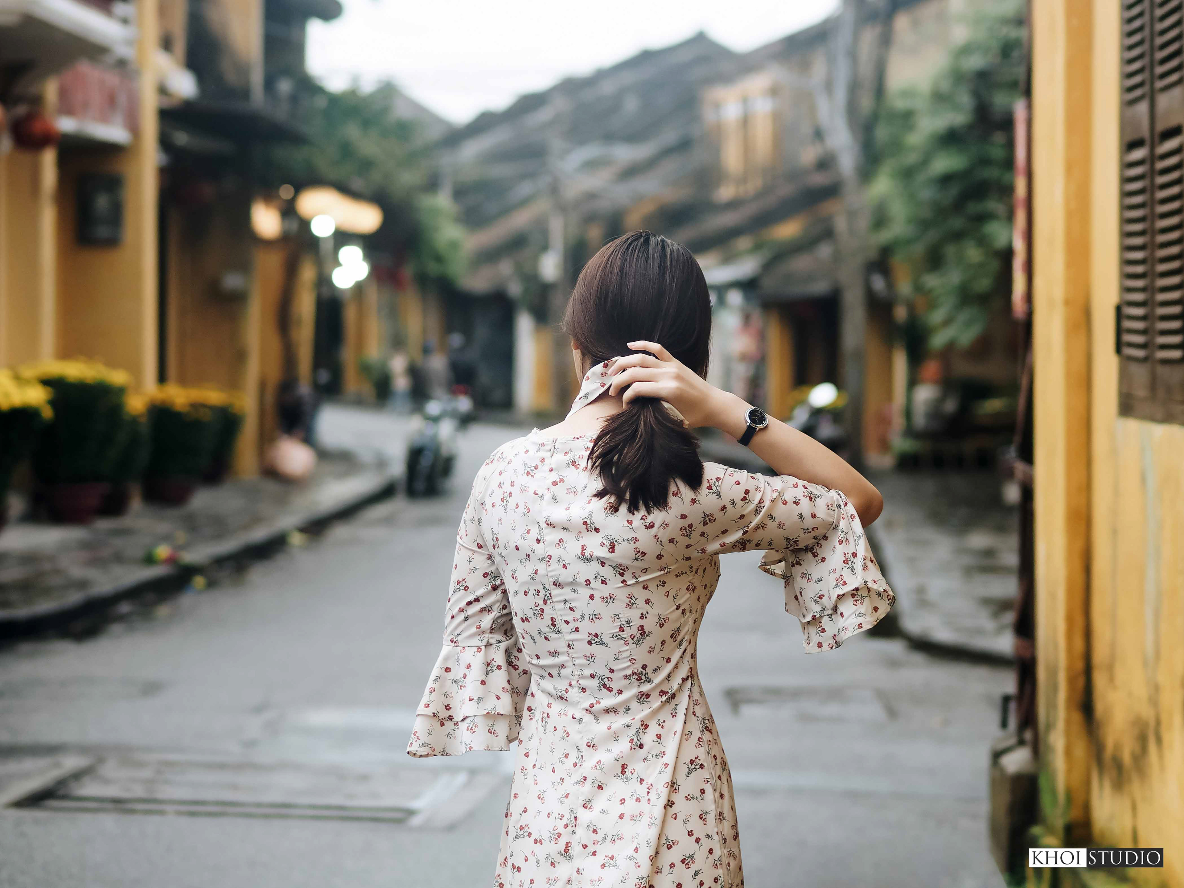 Portrait photography on a rainy day in Hoi An | Female Traveler from the South