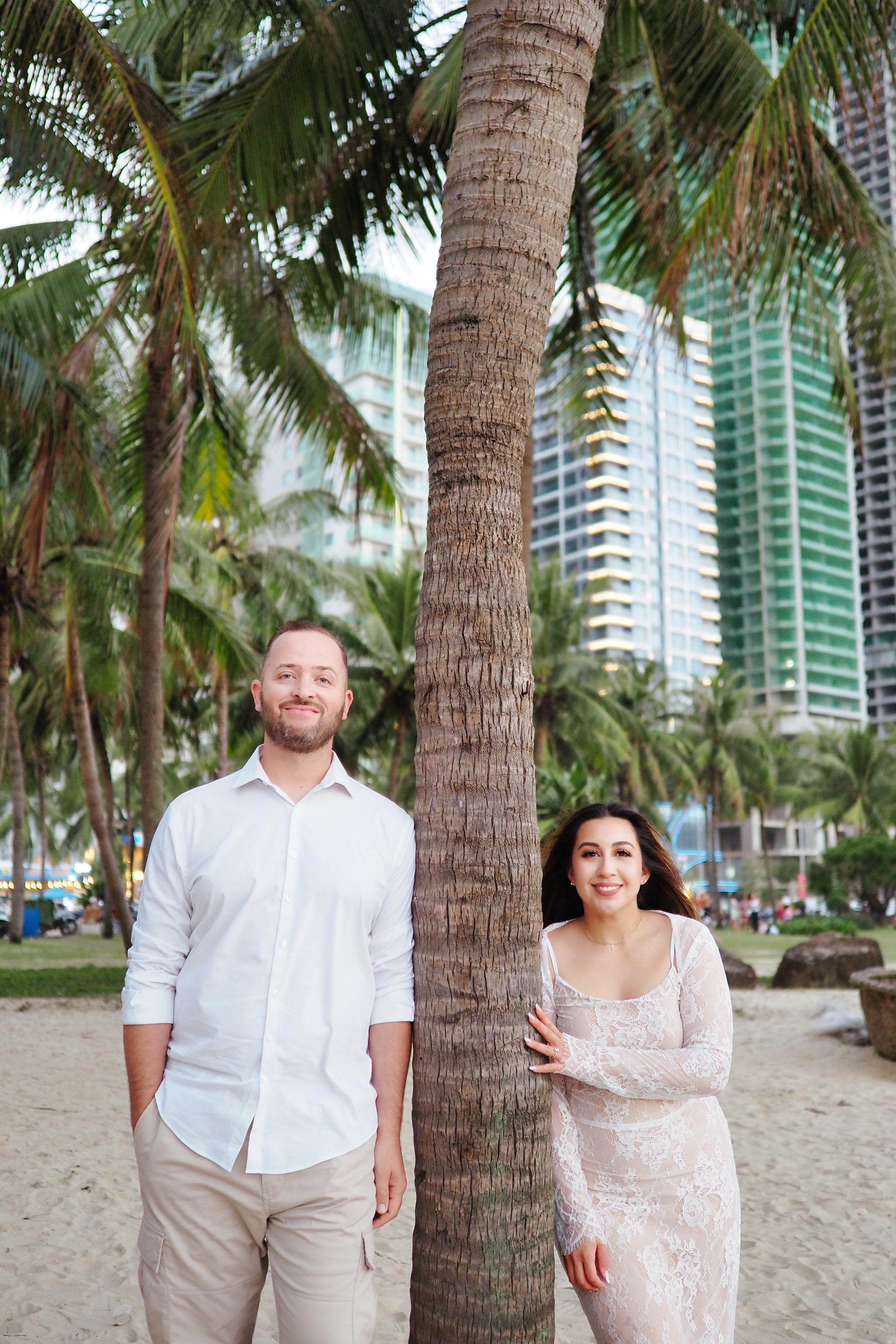 Couple photo shoot at Da Nang beach