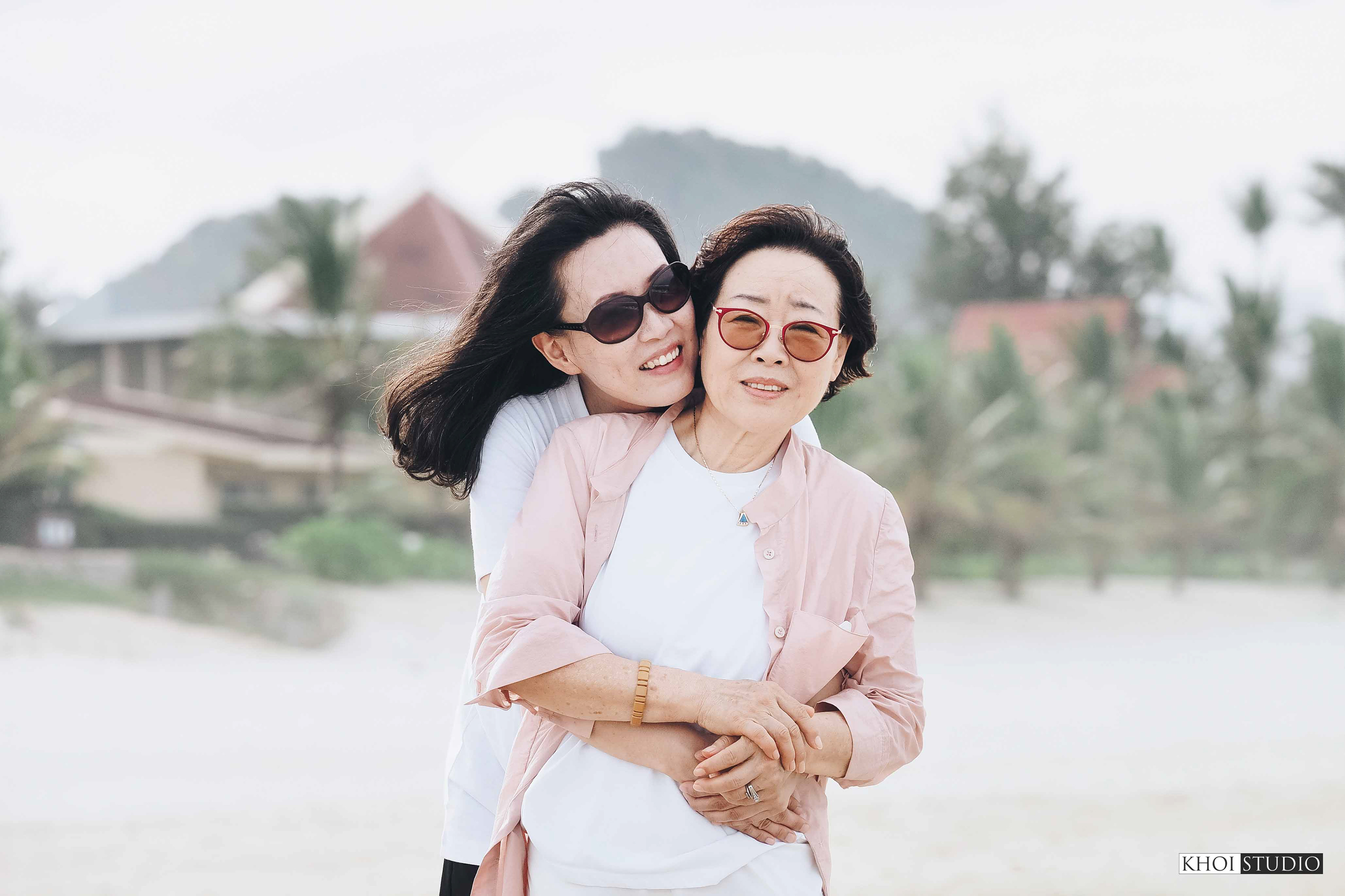 Korean family photo shoot at Danang beach resort - 다낭 해안 리조트에서 한국 가족 사진 촬영