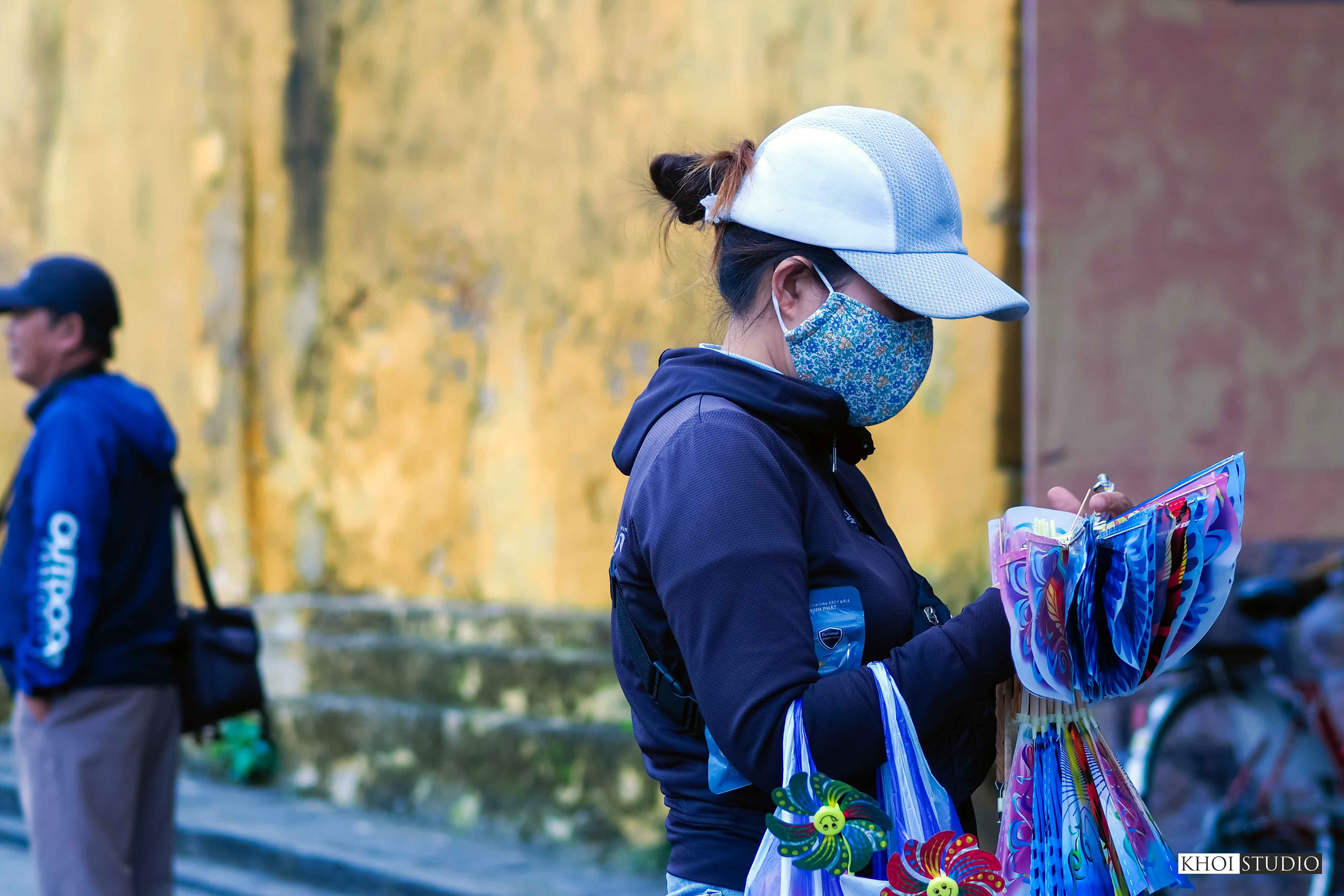 Snapshot on the streets of Hoi An, Vietnam