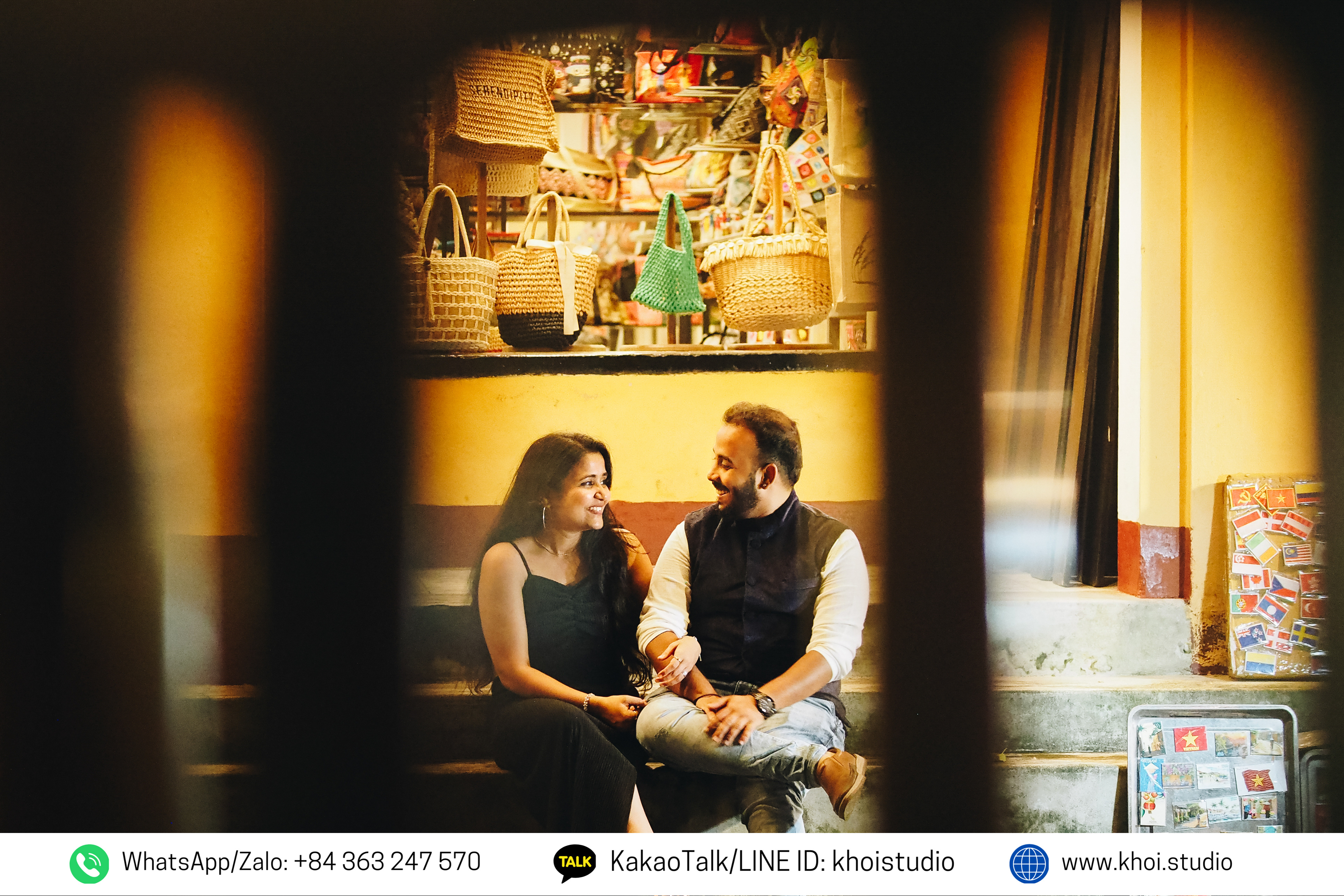 Travel photography service for Indian tourists in Hoi An - Chụp ảnh du lịch khách Ấn Độ tại Hội An