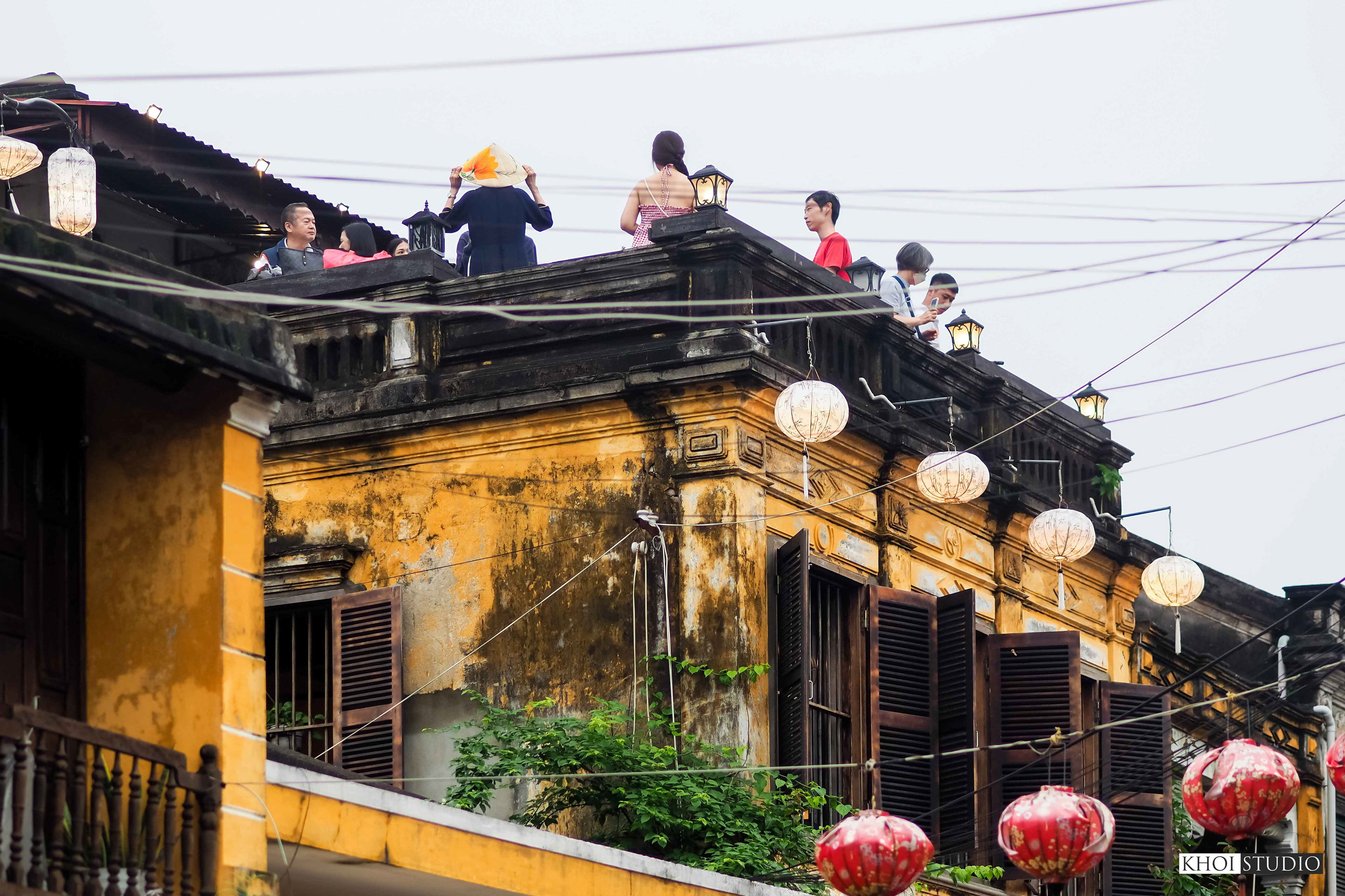 Snapshot on the streets of Hoi An, Vietnam