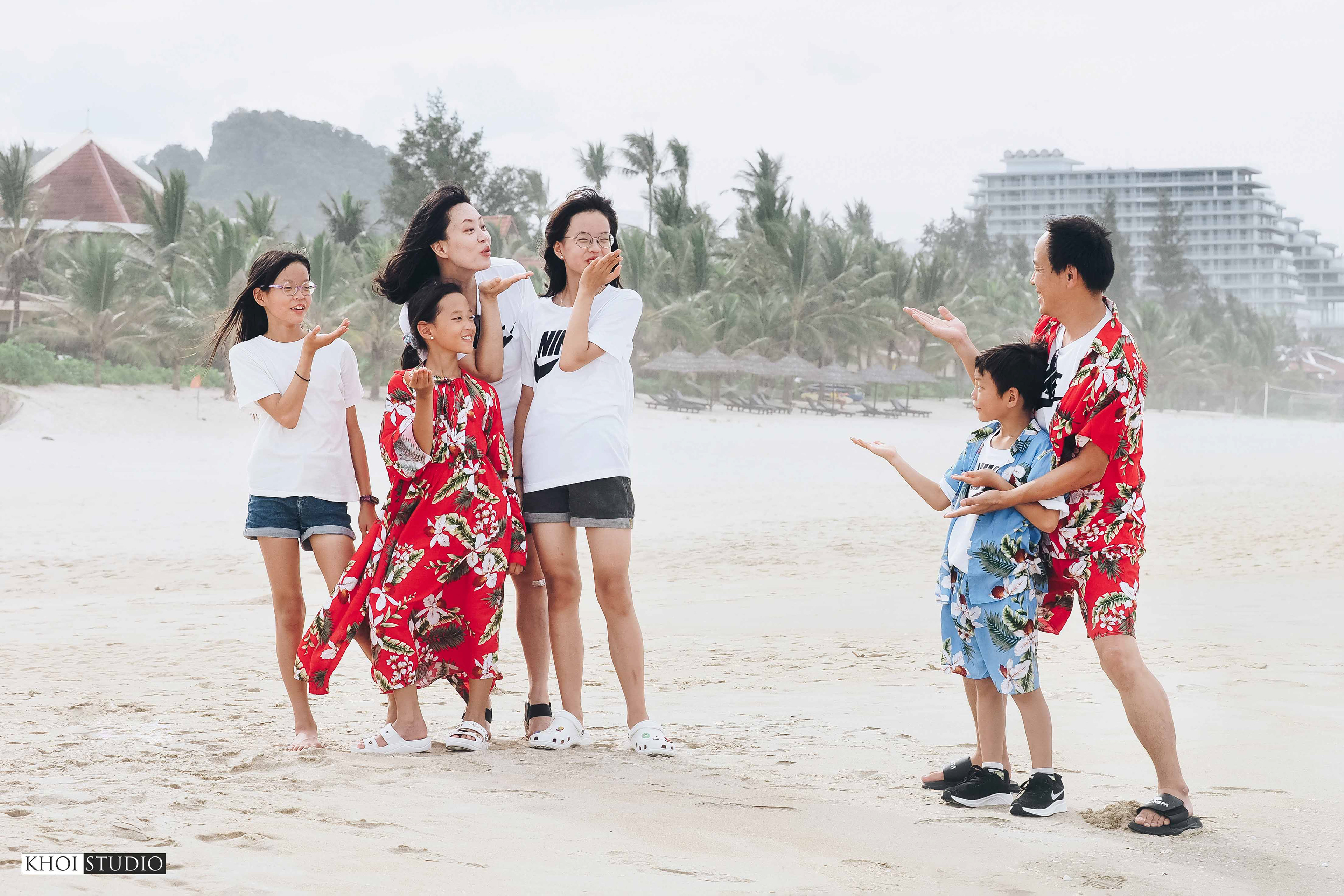 Korean family photo shoot at Danang beach resort - 다낭 해안 리조트에서 한국 가족 사진 촬영