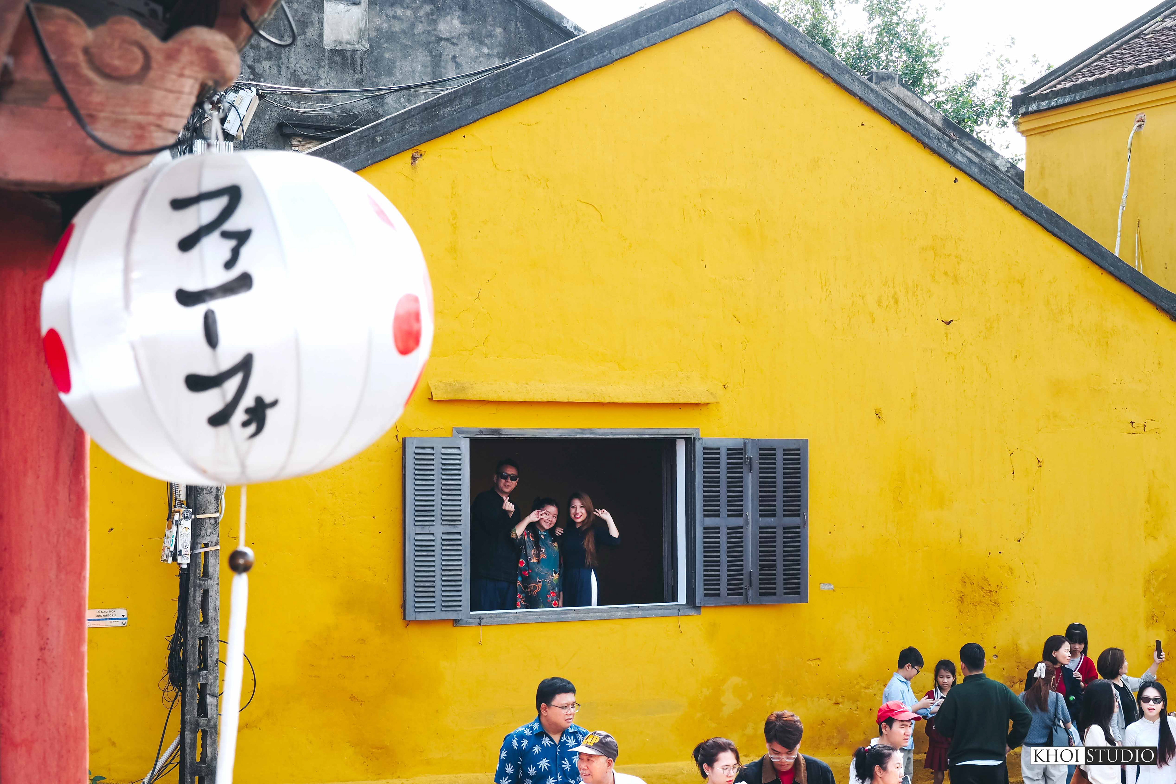 Family photo shoot in Hoi An ancient town (Vietnam) - Family from Australia