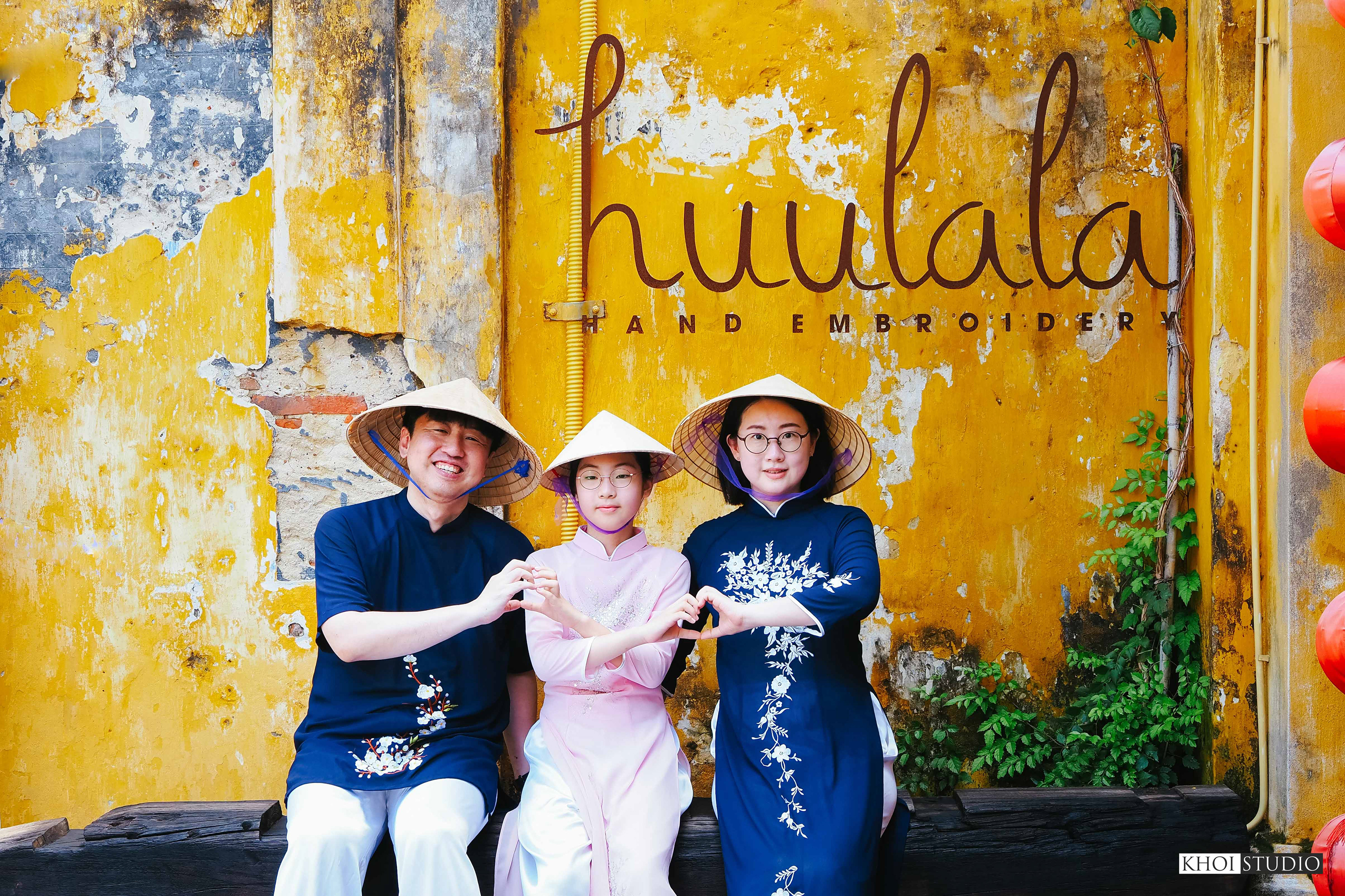Korean family photo shoot in Hoi An ancient town (Vietnam) - 호이안 고대도시에서의 한국인 가족사진 촬영(베트남)