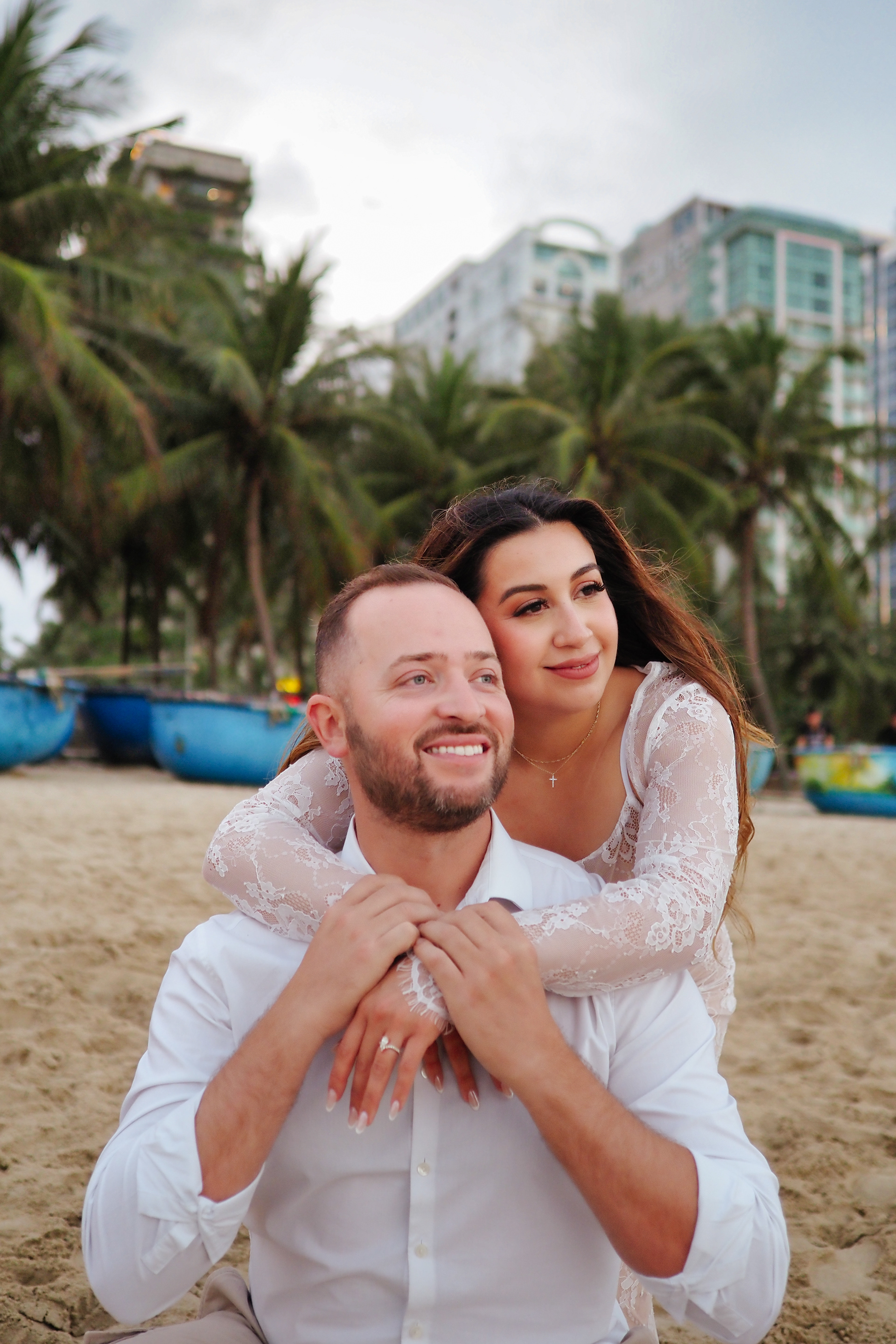 Couple photo shoot at Da Nang beach