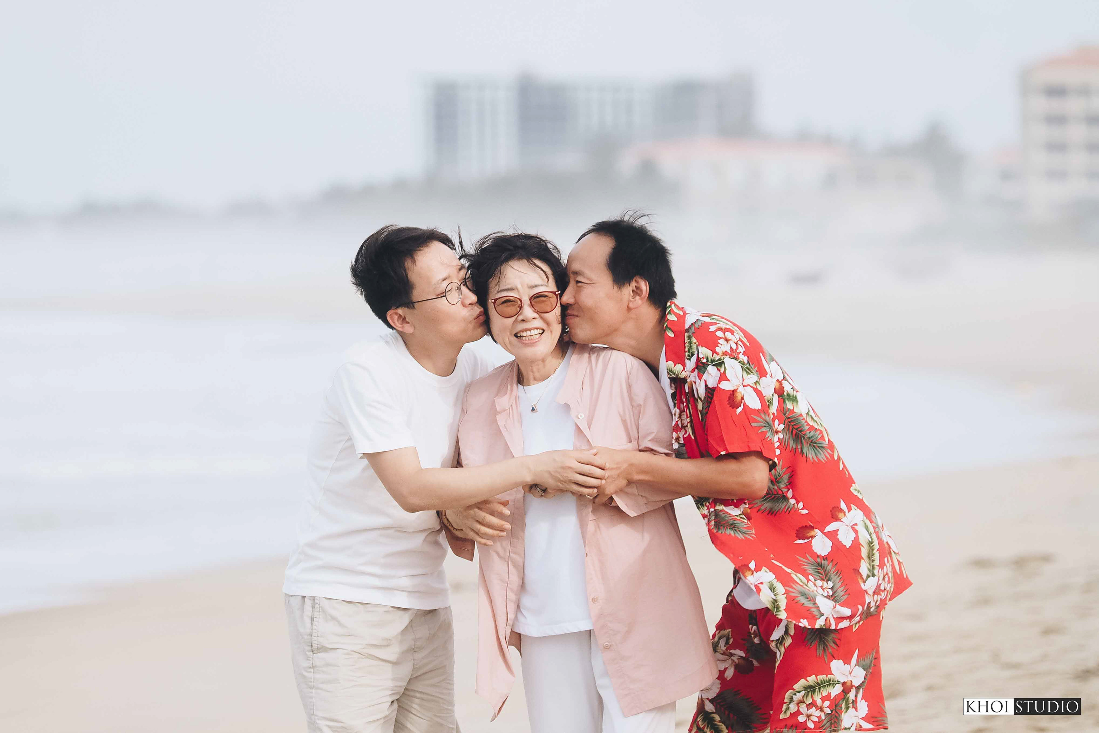 Korean family photo shoot at Danang beach resort - 다낭 해안 리조트에서 한국 가족 사진 촬영