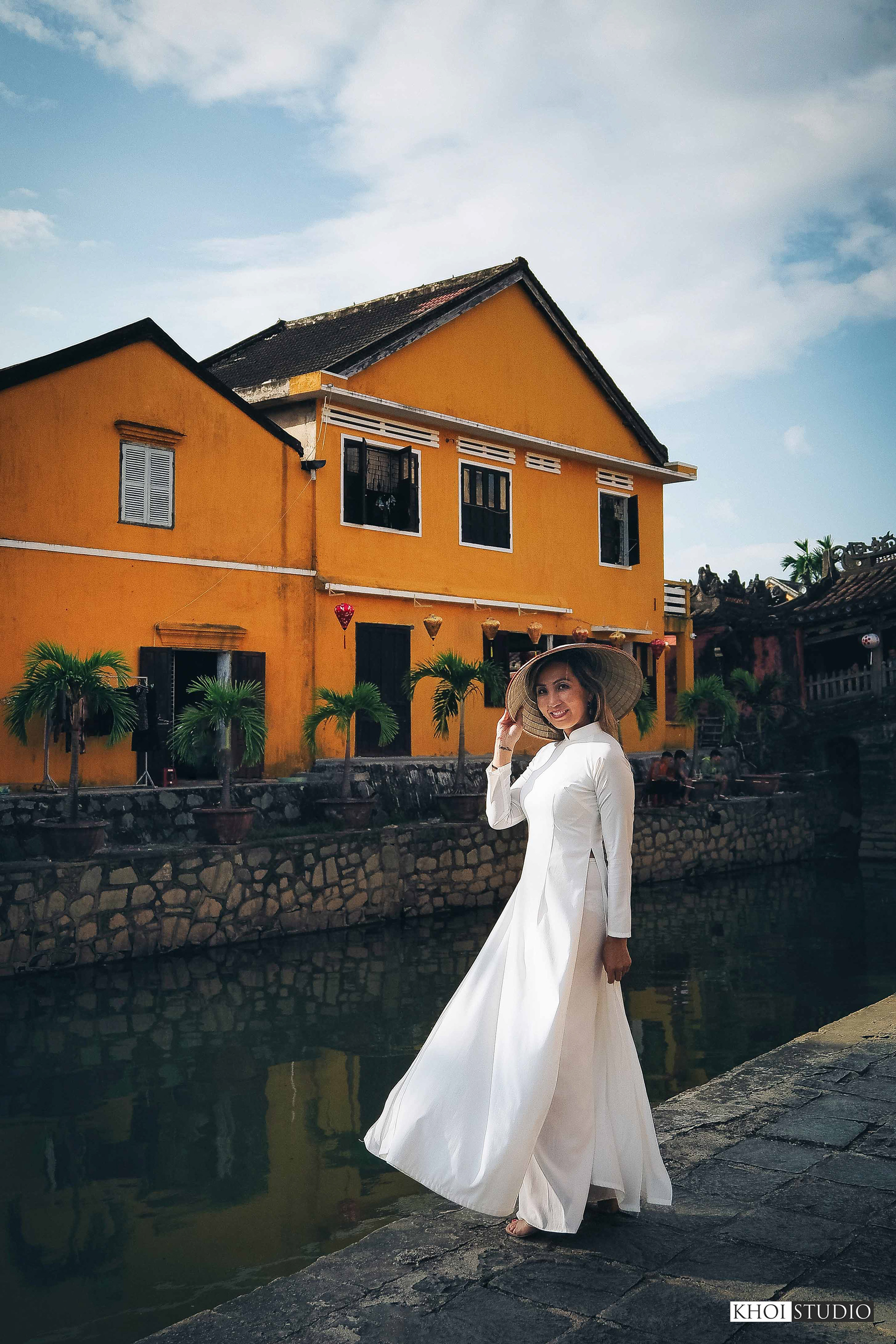 Hoi An Ao Dai Photoshoot | Couple from Australia