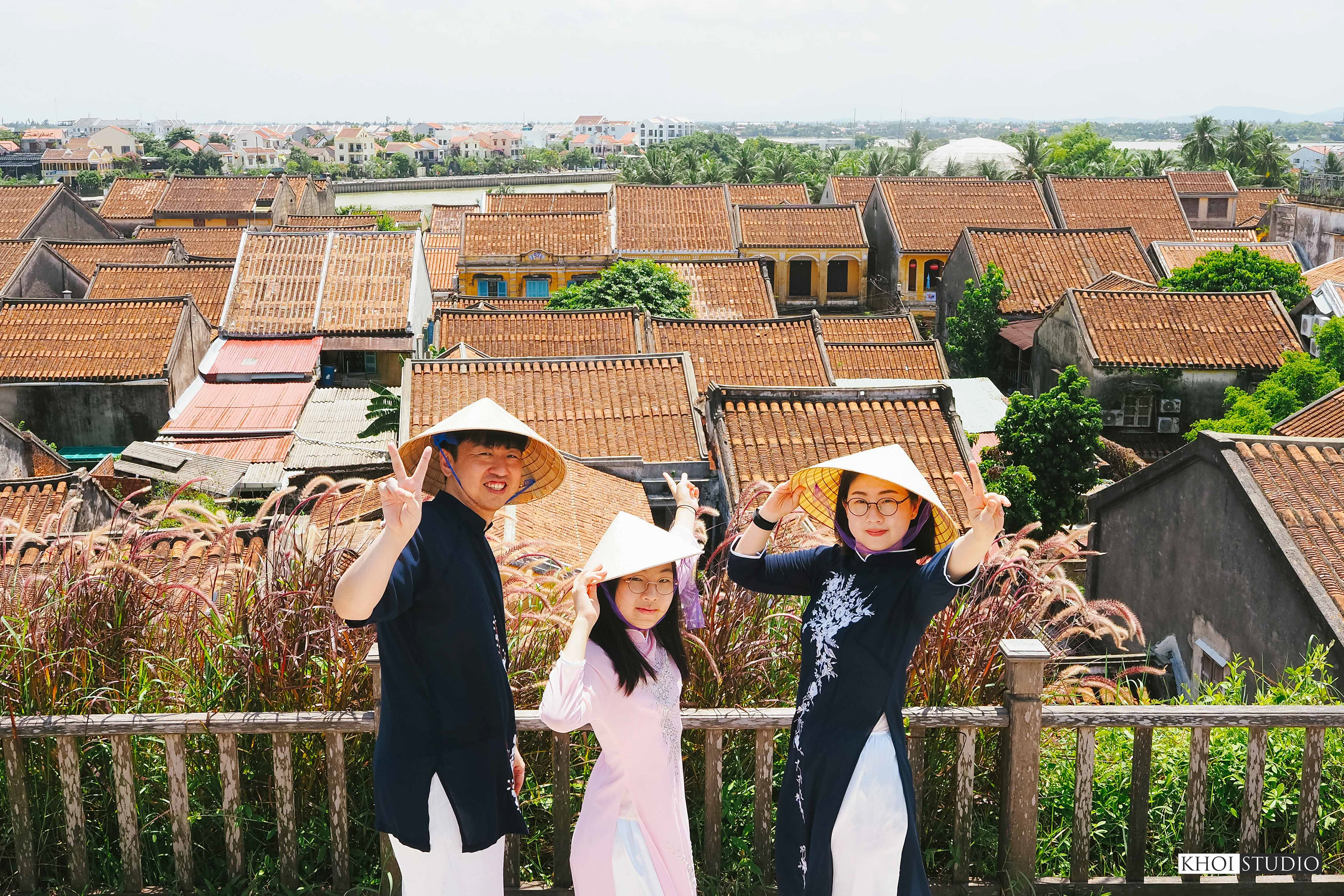 Korean family photo shoot in Hoi An ancient town (Vietnam) - 호이안 고대도시에서의 한국인 가족사진 촬영(베트남)