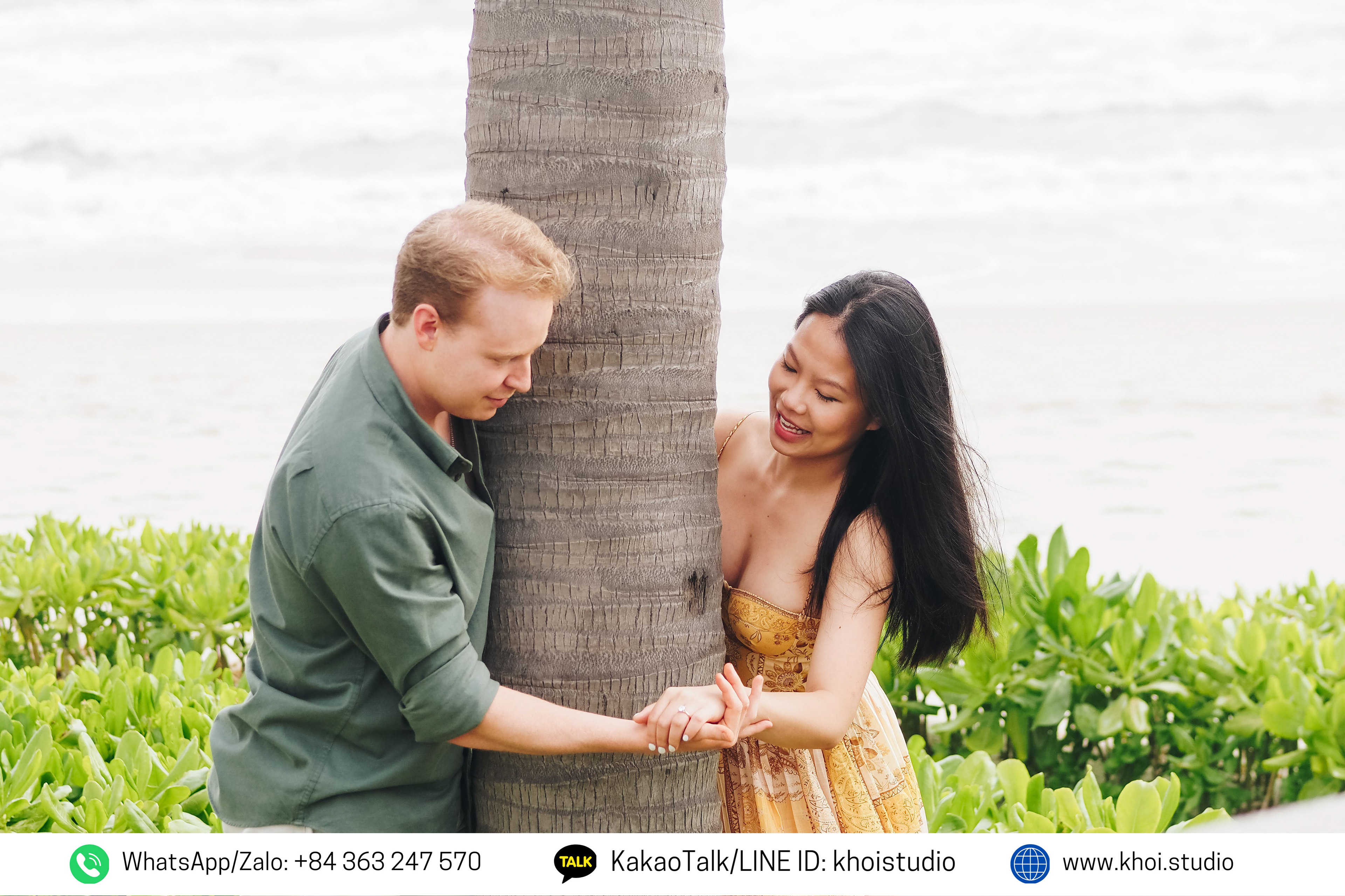 Romantic proposal photo shoot on Da Nang beach
