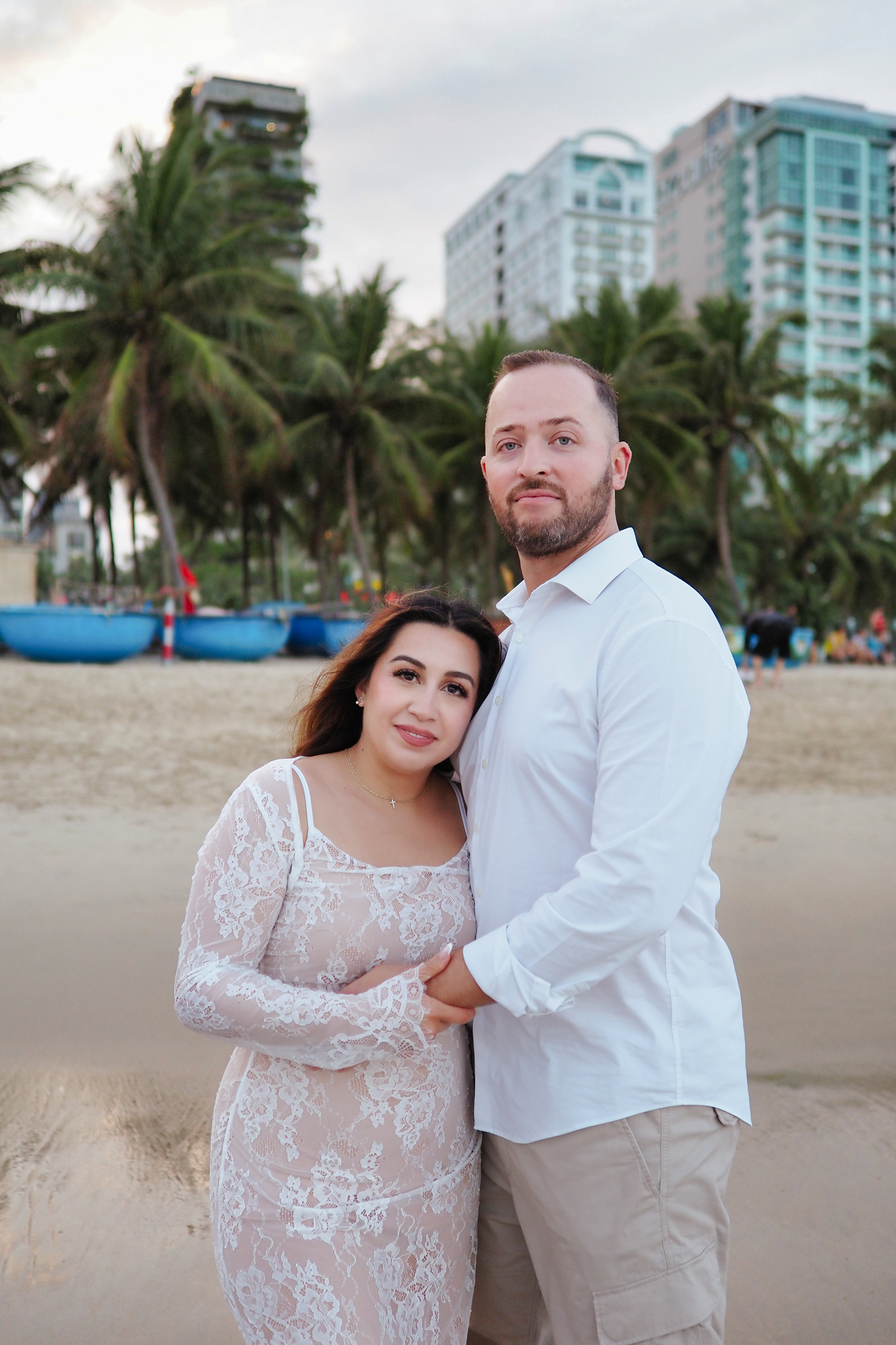Couple photo shoot at Da Nang beach