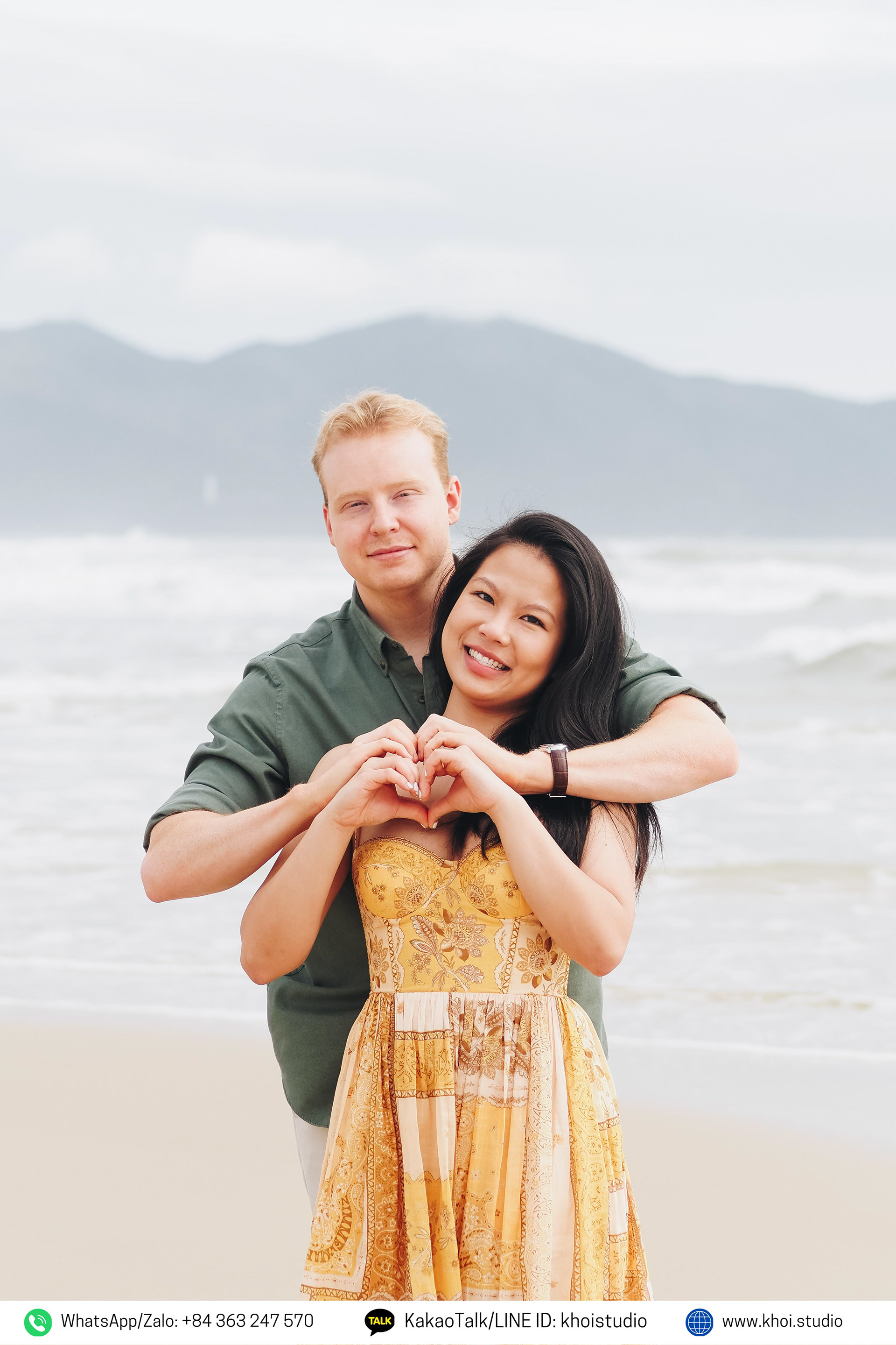 Romantic proposal photo shoot on Da Nang beach