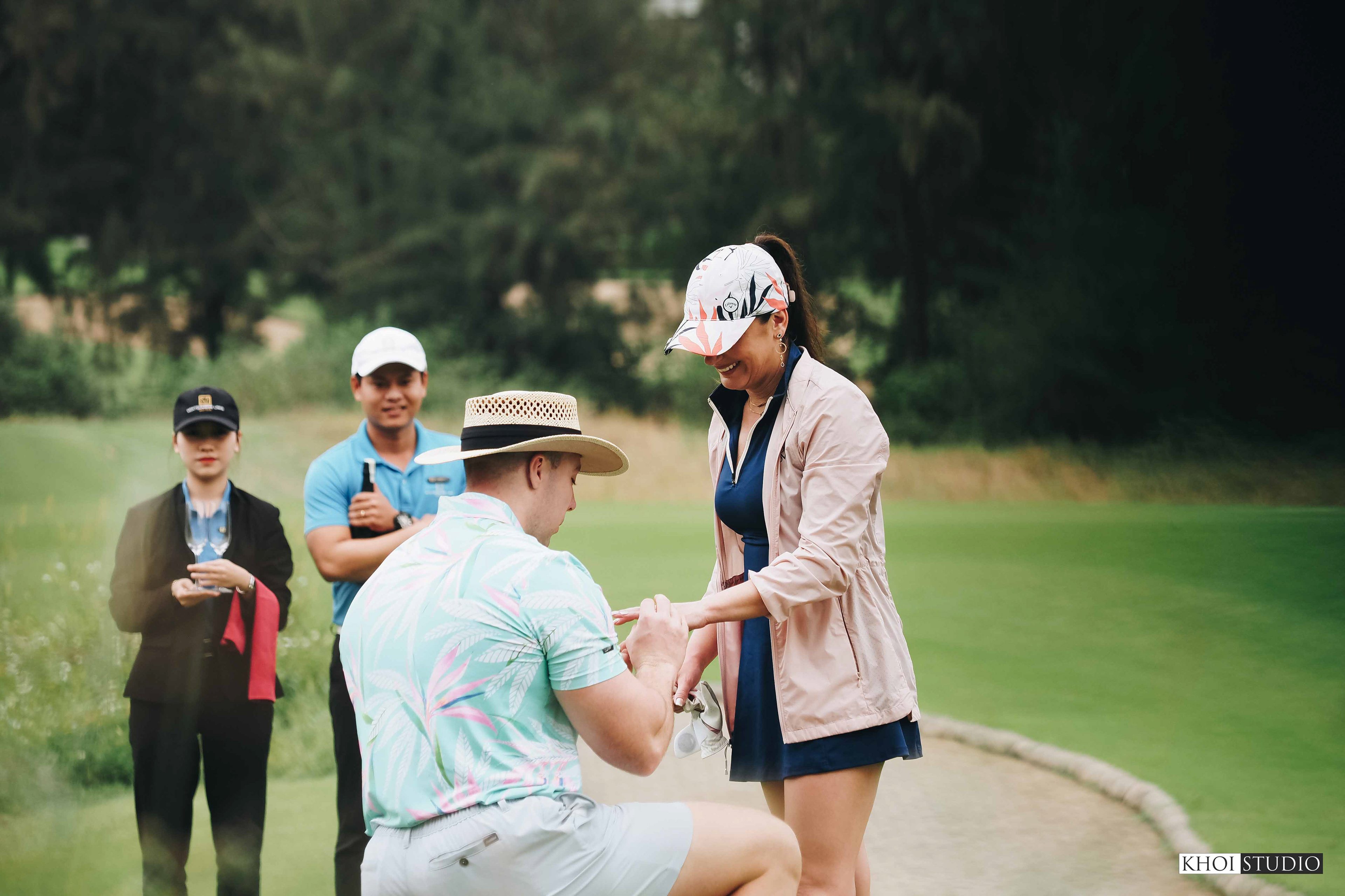 Proposal Photography at a Golf Course in Da Nang