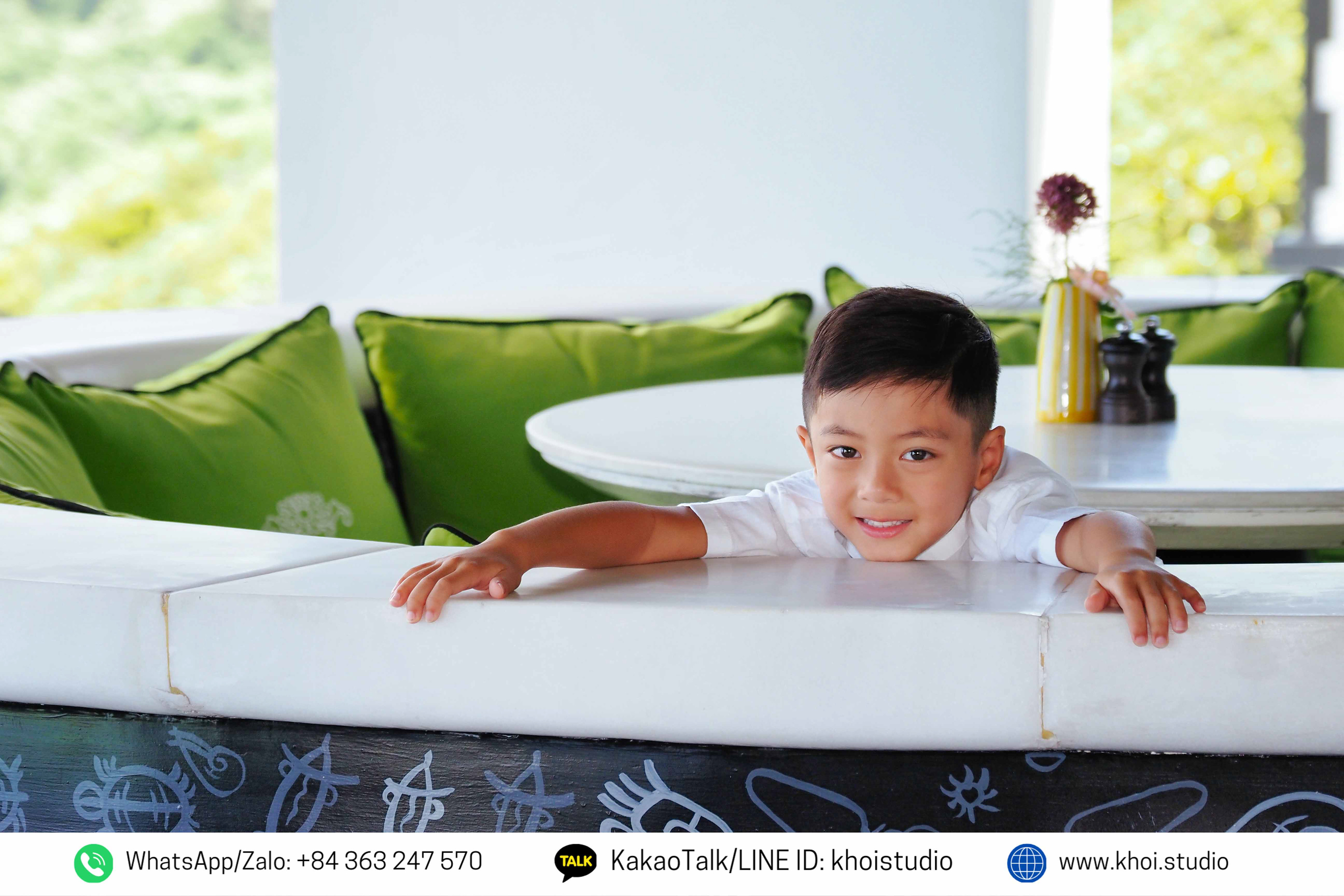 Family vacation photography at resorts in Da Nang