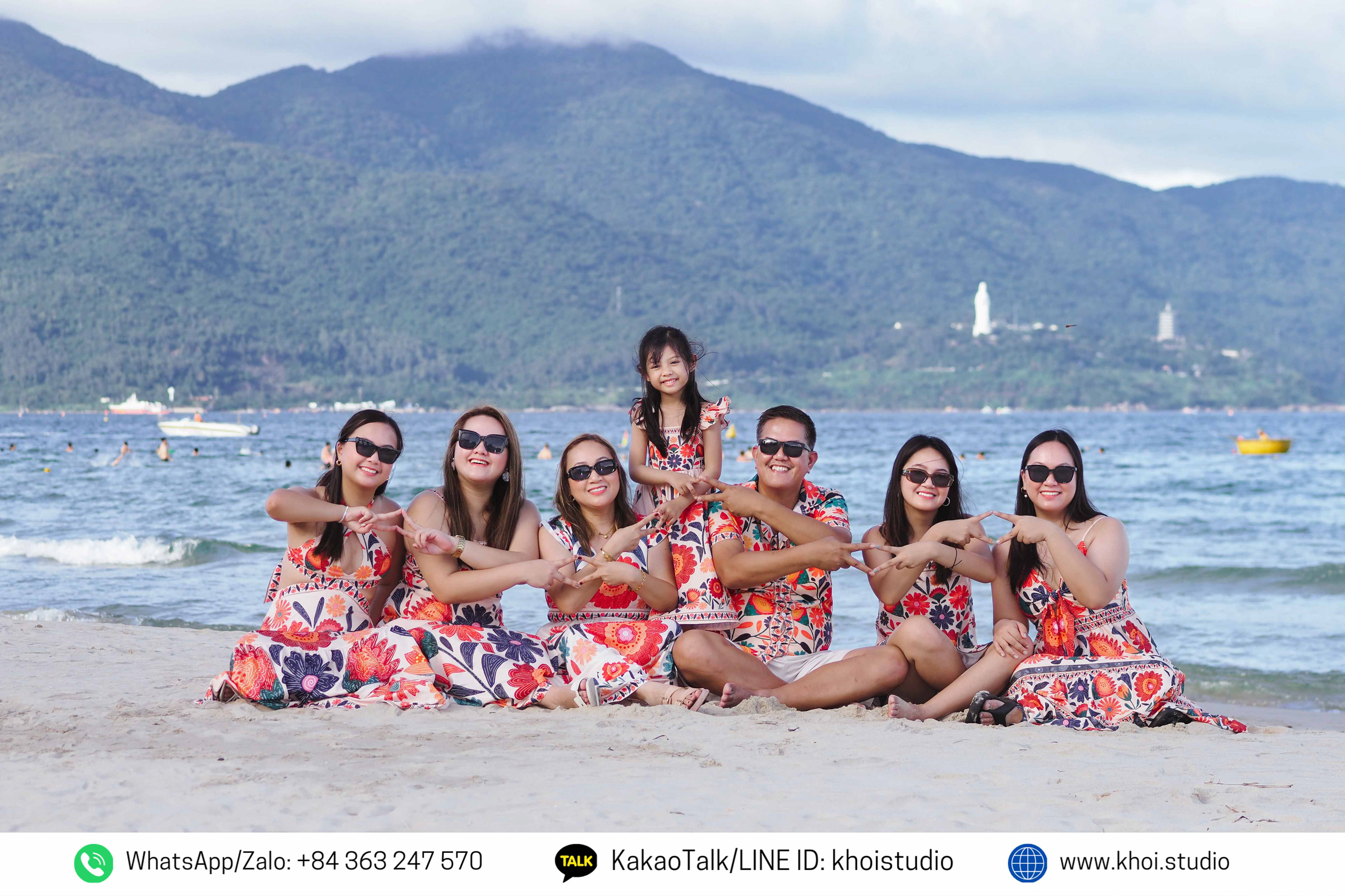 Family vacation photography activities on Da Nang beaches