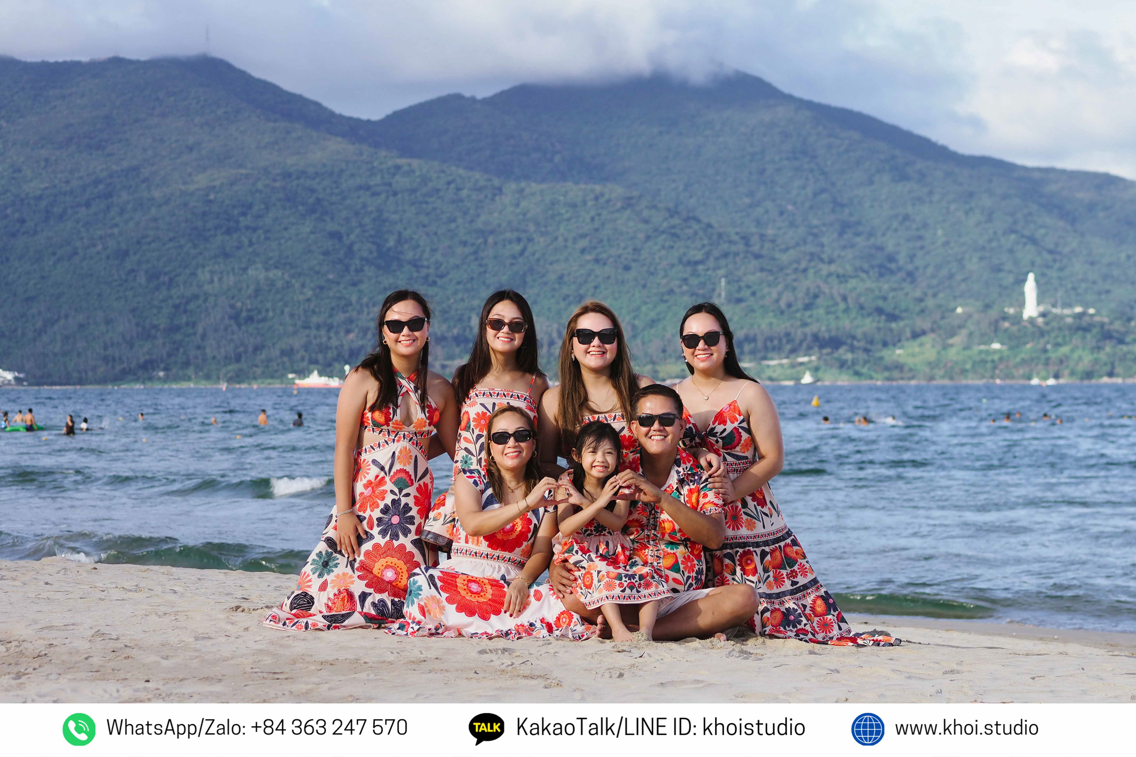 Family vacation photography activities on Da Nang beaches