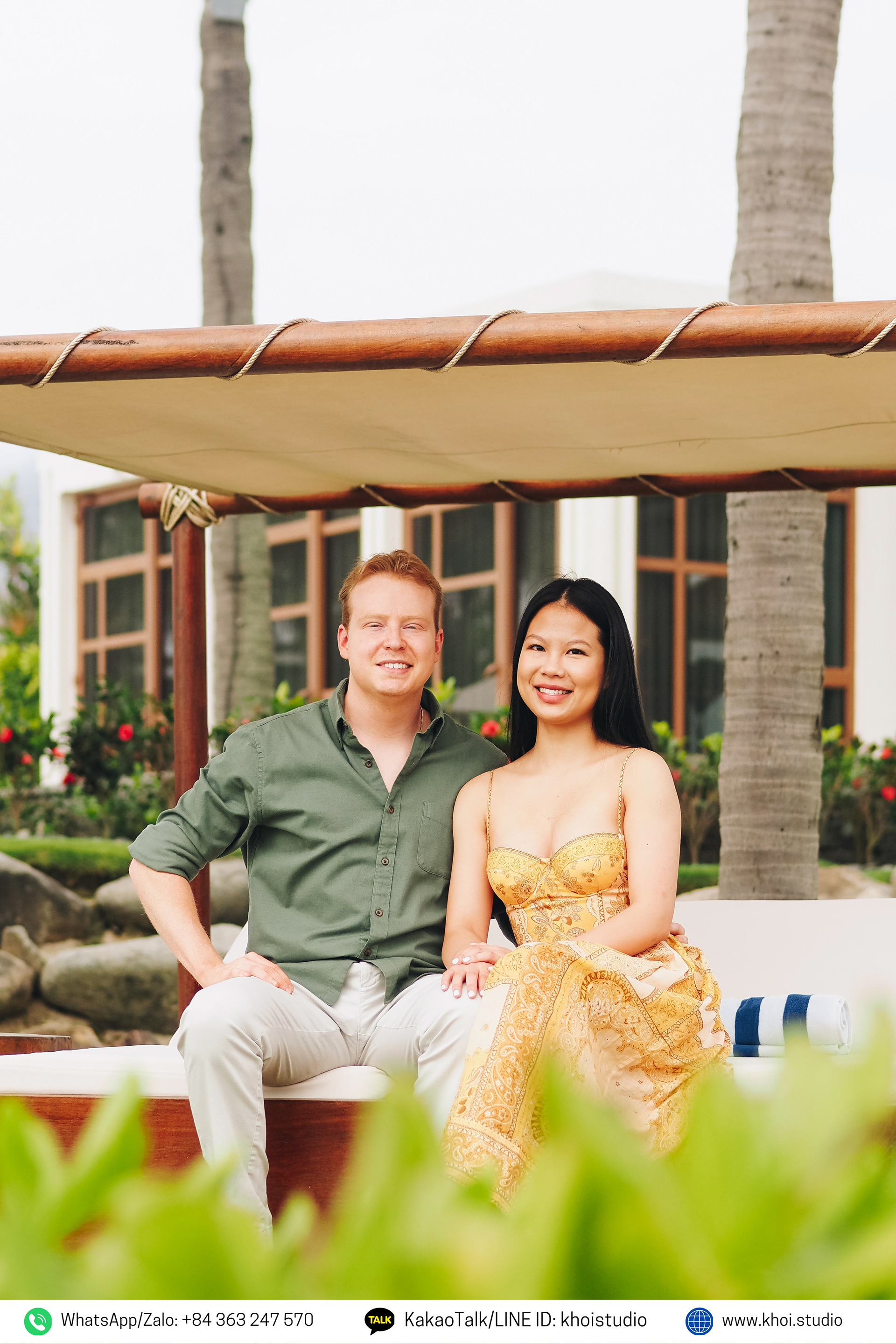 Romantic proposal photo shoot on Da Nang beach
