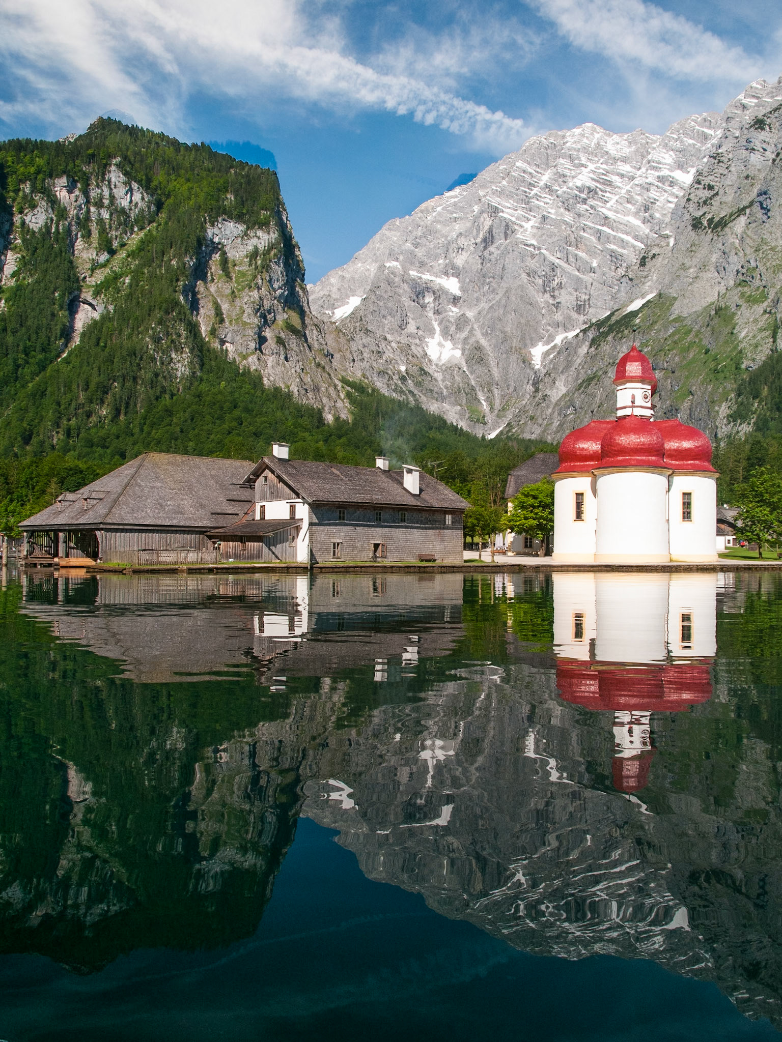 Sankt Bartolomä vom Schiff aus gesehen