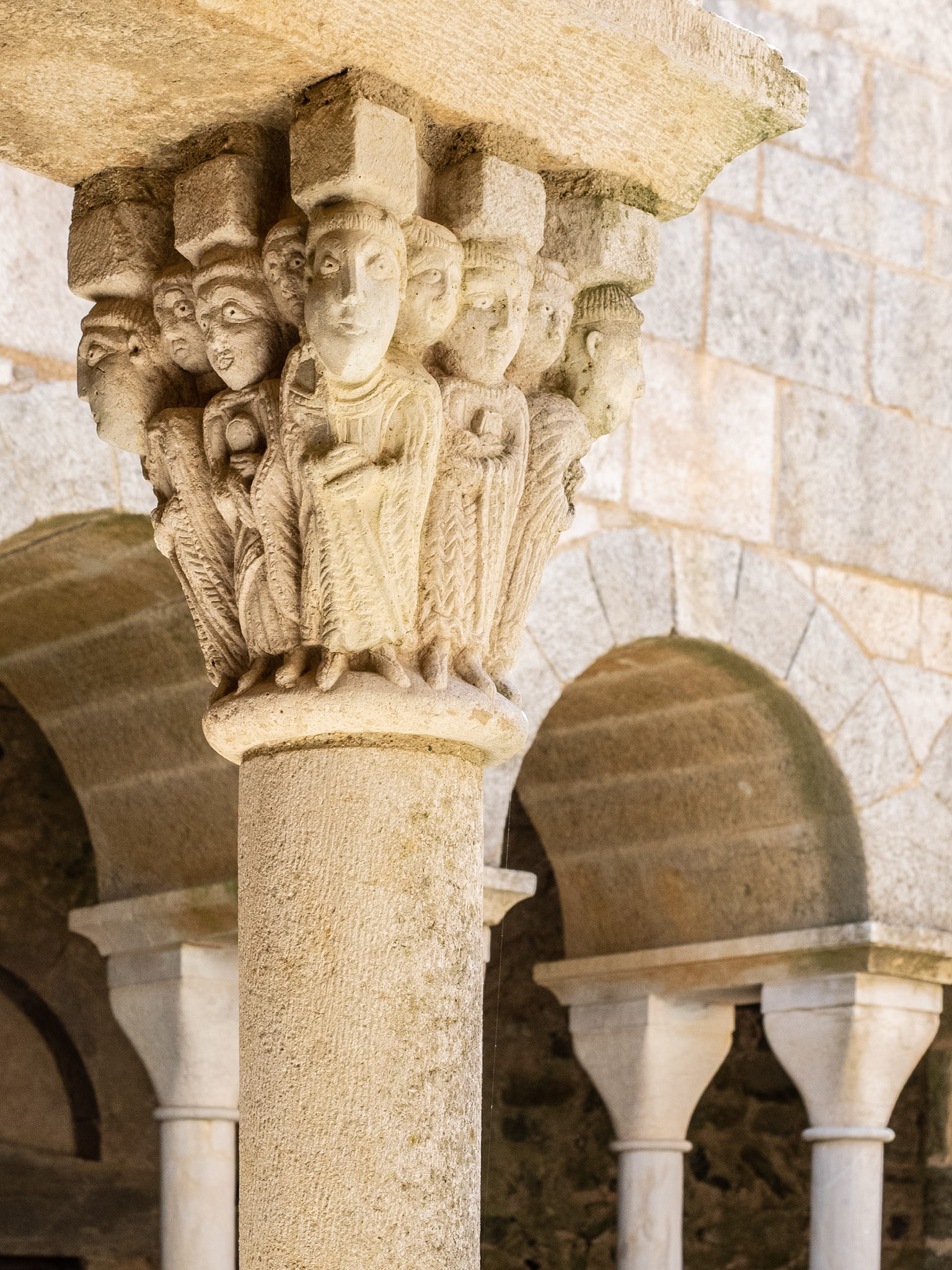 Säule im Kloster Sant Pere de Rodes