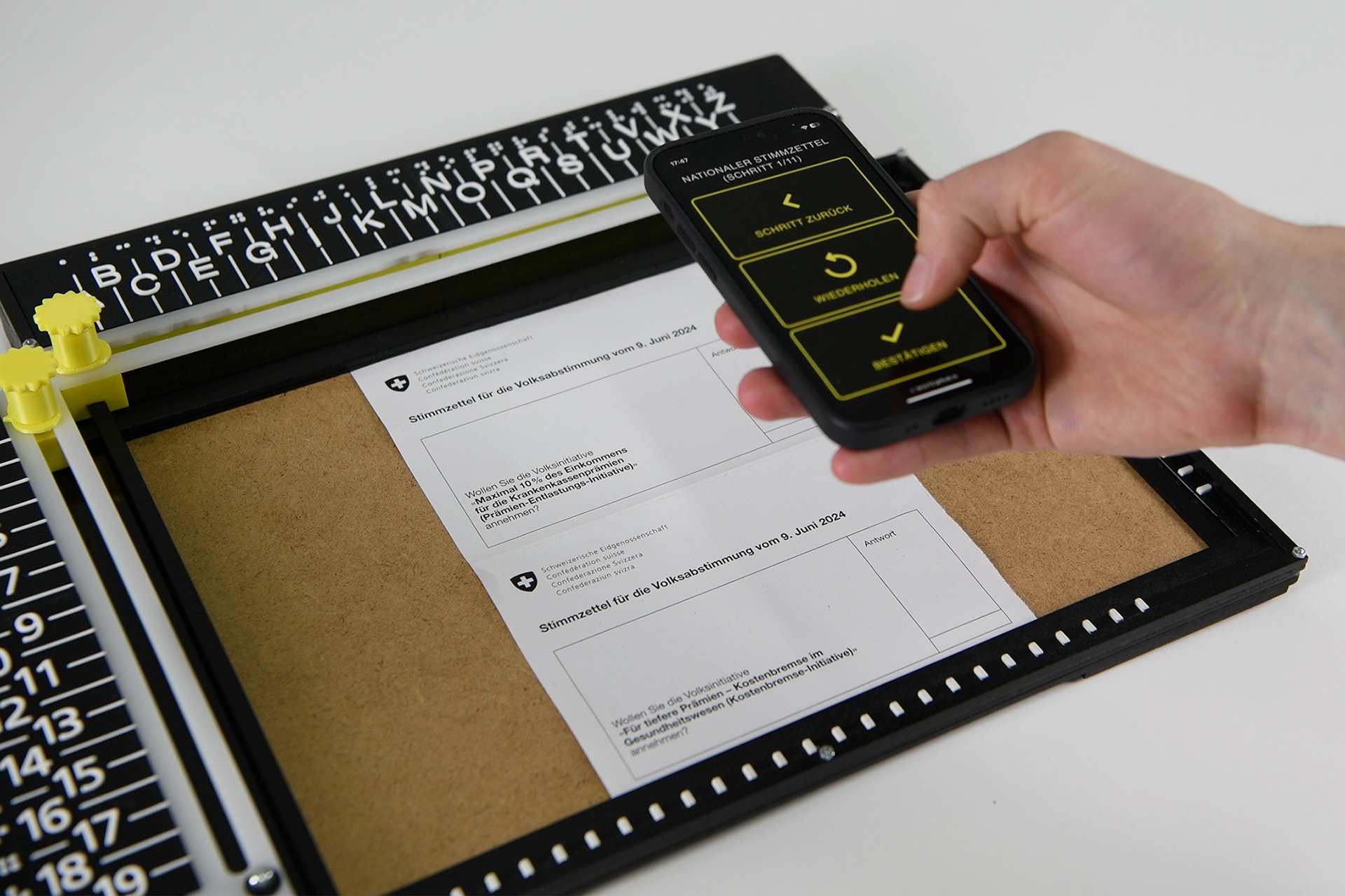 Identification and orientation of the voting documents with the help of the app