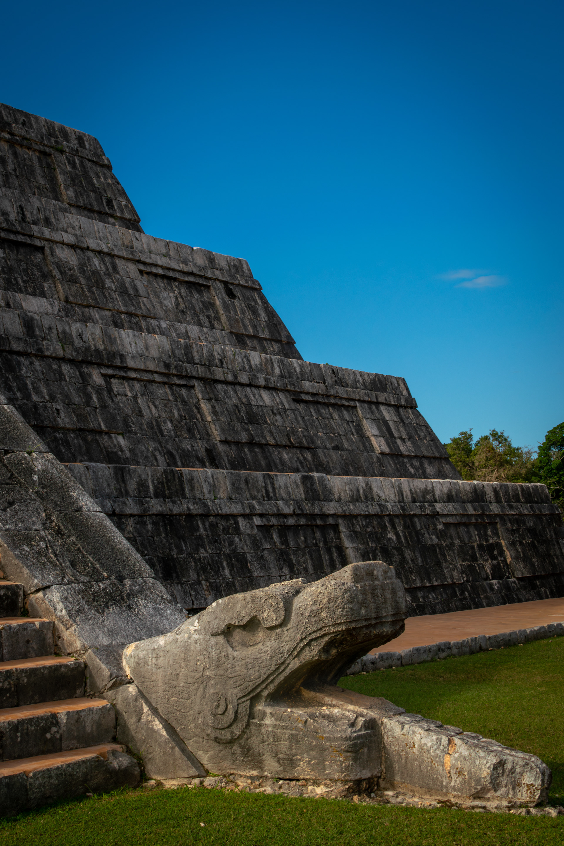 Capturing details at Chichén Itzá